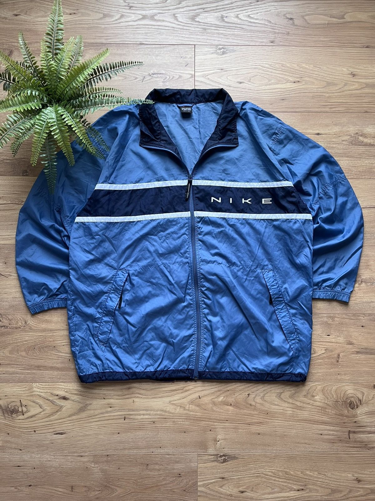 Nike 90’s NIKE RETRO SPELLOUT LOGO SWOOSH VINTAGE TRACK JACKET Size US XL / EU 56 / 4 - 1 Thumbnail