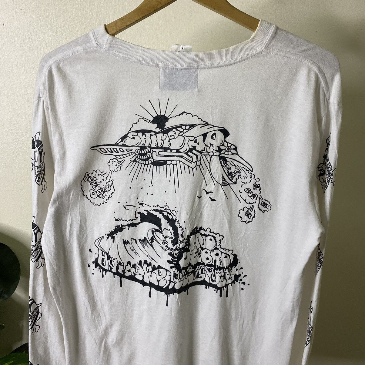 Japanese Brand Barrier Free Label Surf Graffiti Art Design LS Tee Size US M / EU 48-50 / 2 - 2 Thumbnail