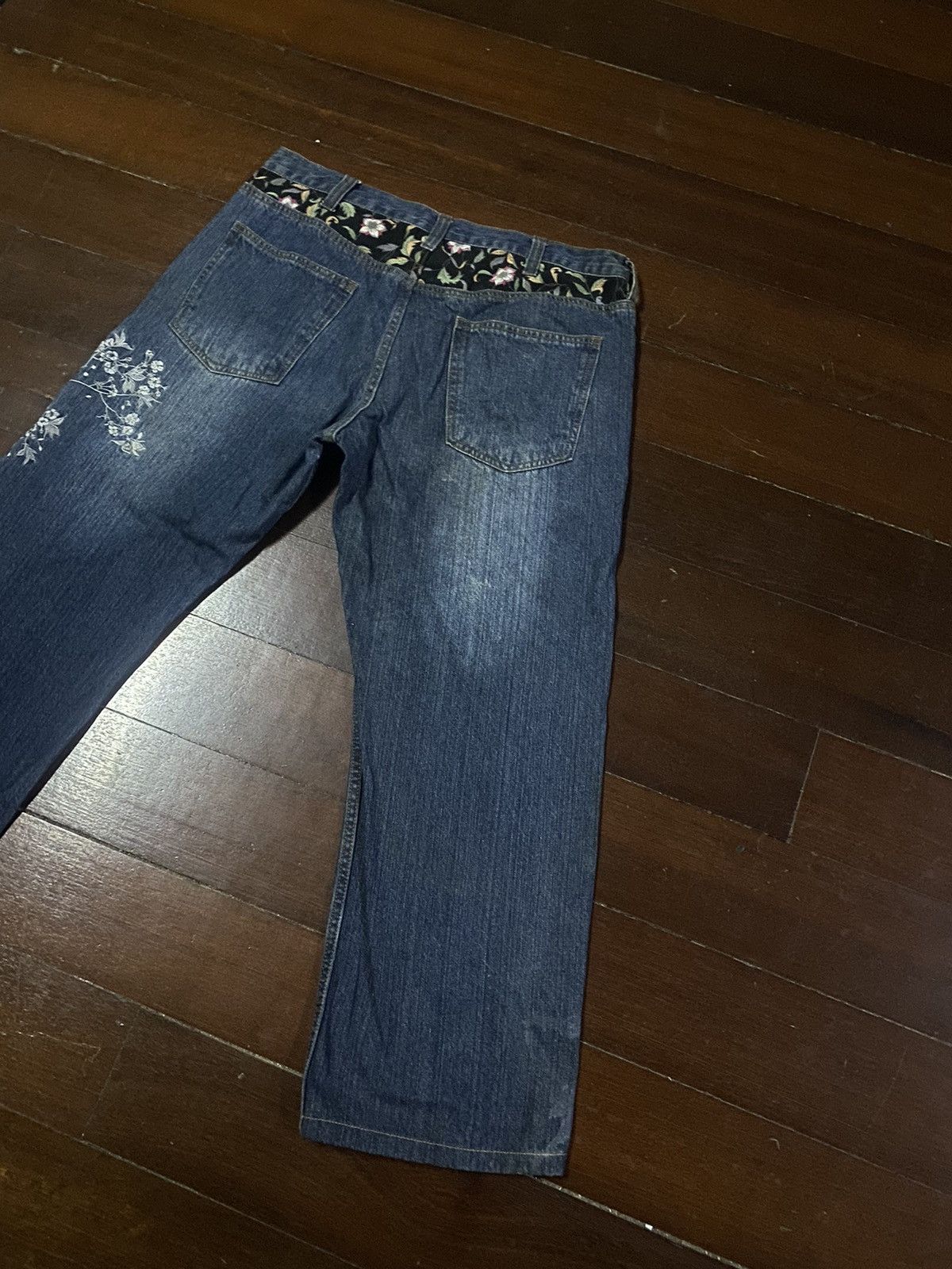 Japanese Brand Fire 🔥 Karakuri tamashi embroidered flower SUKARJAN JEANS Size US 37 - 7 Thumbnail