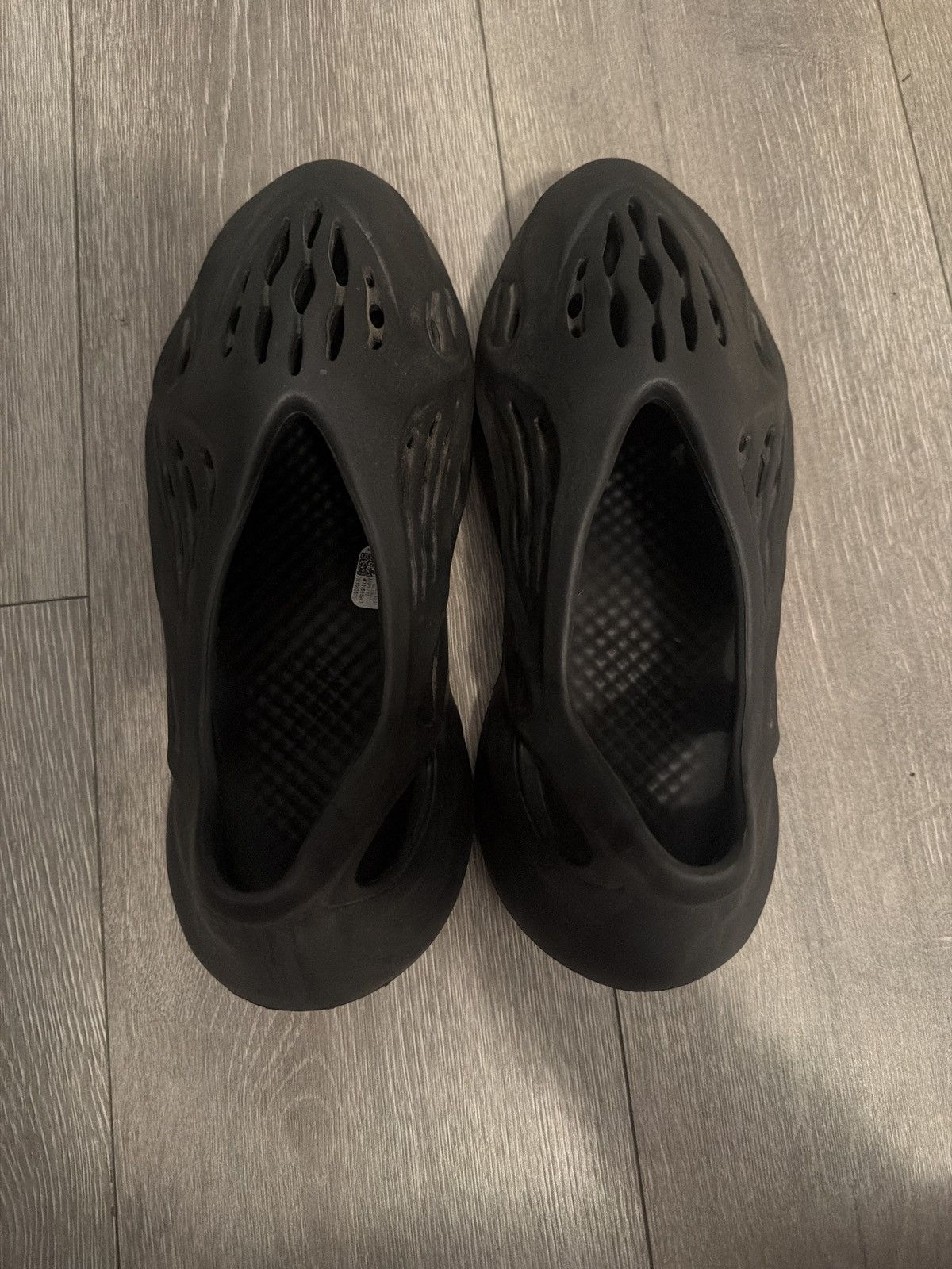Yeezy Adidas YEEZY foam rnnrs onyx Size US 11 / EU 44 - 7 Thumbnail