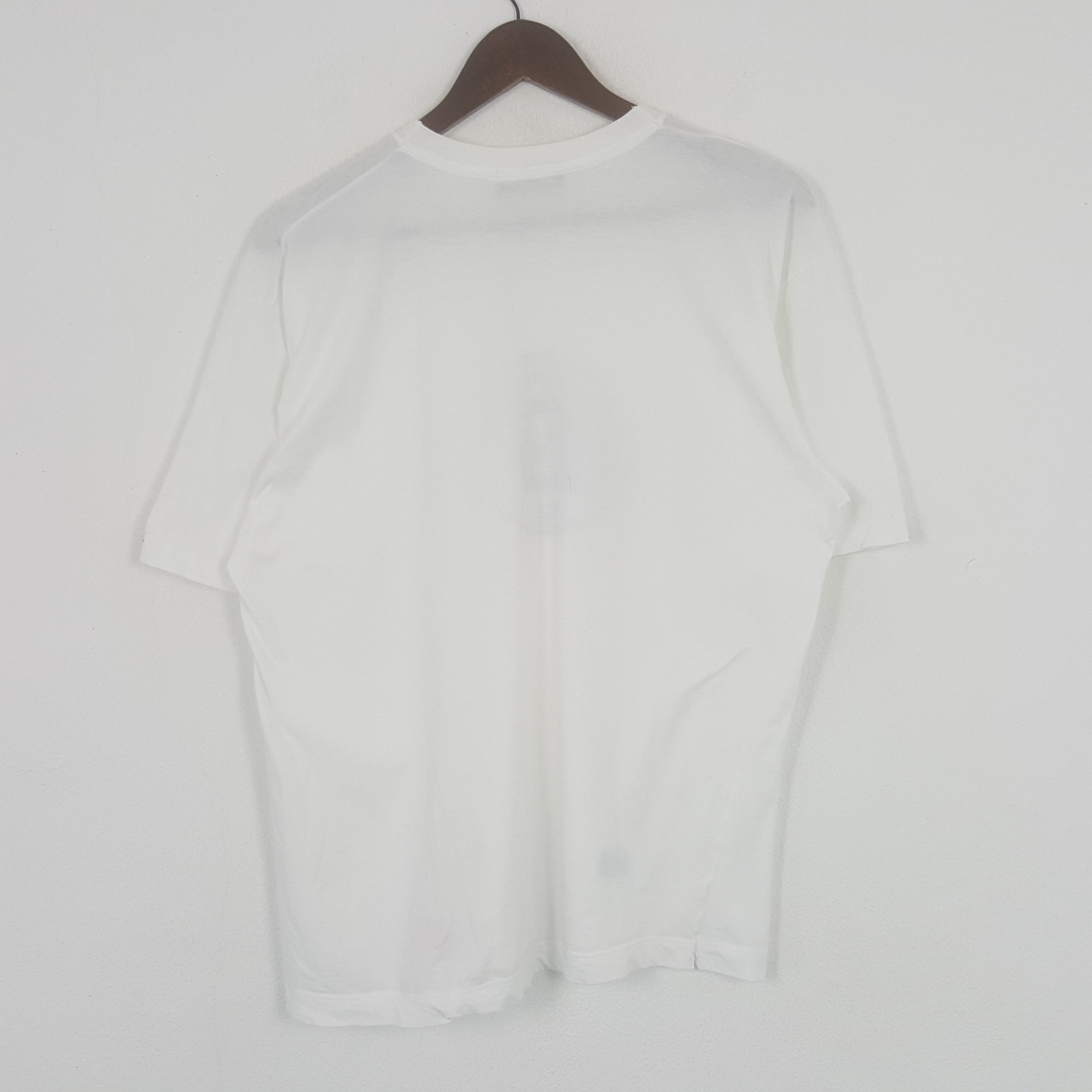Fendi Vintage Fendi Logo Italian Brand T-shirt Size US L / EU 52-54 / 3 - 3 Thumbnail