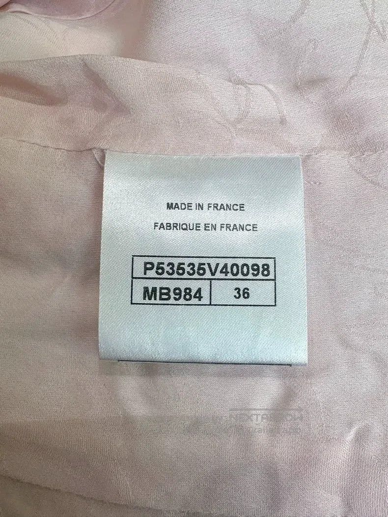 Chanel Chanel Airport show pink knitted suit jacket Size XS / US 0-2 / IT 36-38 - 7 Thumbnail