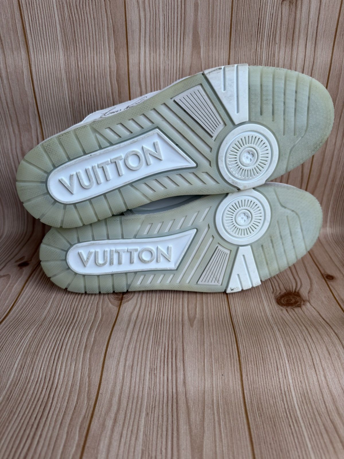 Louis Vuitton White/gray trainers Size US 7 / EU 40 - 22 Thumbnail