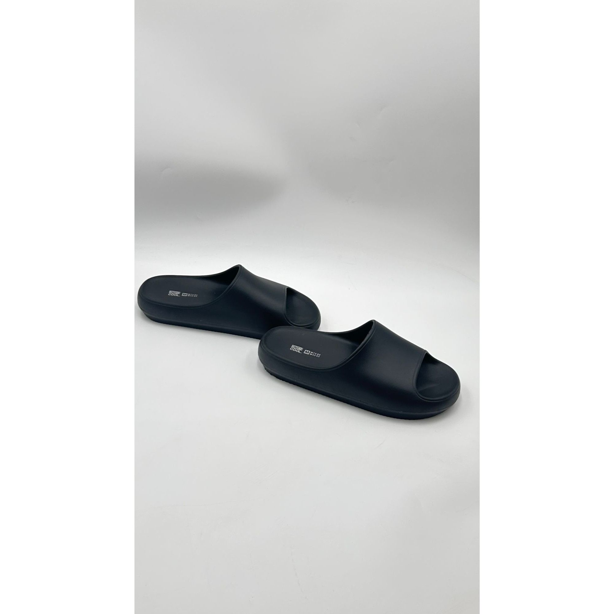 Other 32 Degrees COOL Slides Medium W 7.5-8.5 M 5.5-6.5 Black EVA Size US 7.5 / IT 37.5 - 5 Thumbnail