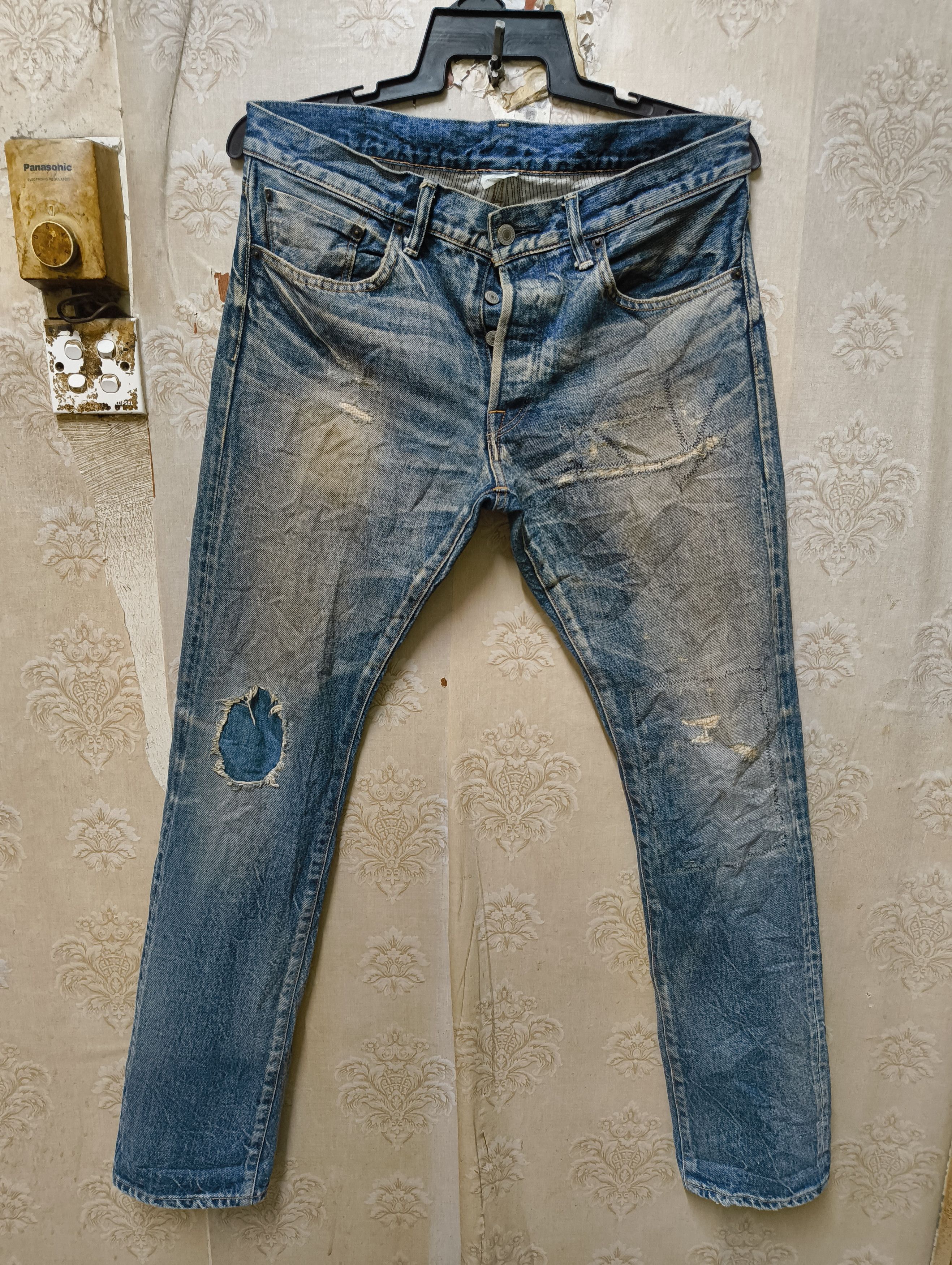 Fabric Brand & Co. FABRIC BRAND SELVEDGE DENIM DISTRESSED Size US 34 / EU 50 - 1 Thumbnail
