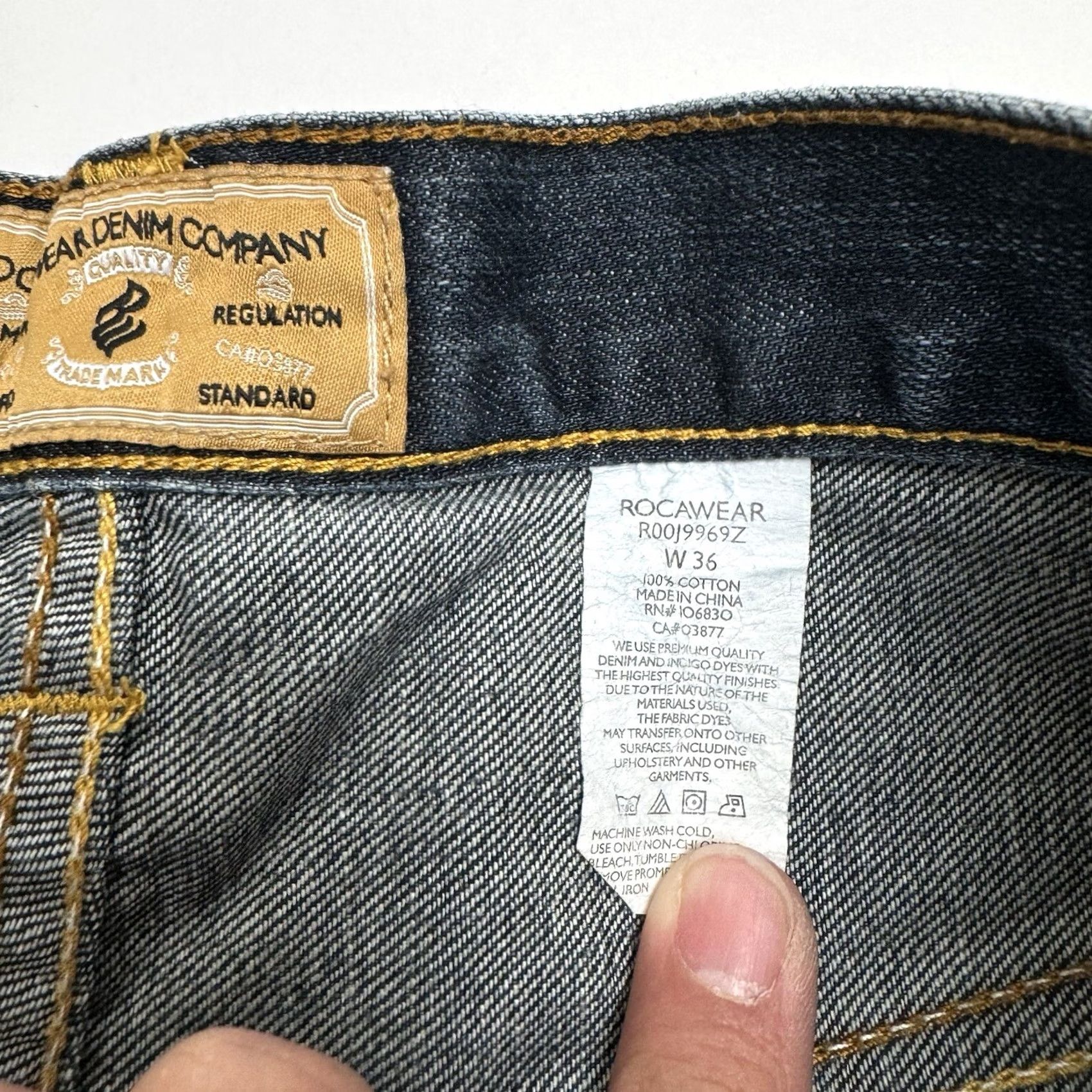 Rocawear Rocawear Y2K Baggy Denim Shorts 36 Mens 13" Inseam Wide Leg Blue Jeans Jorts 2000s Mens Denim Shorts Size US 36 / EU 52 - 2 Thumbnail