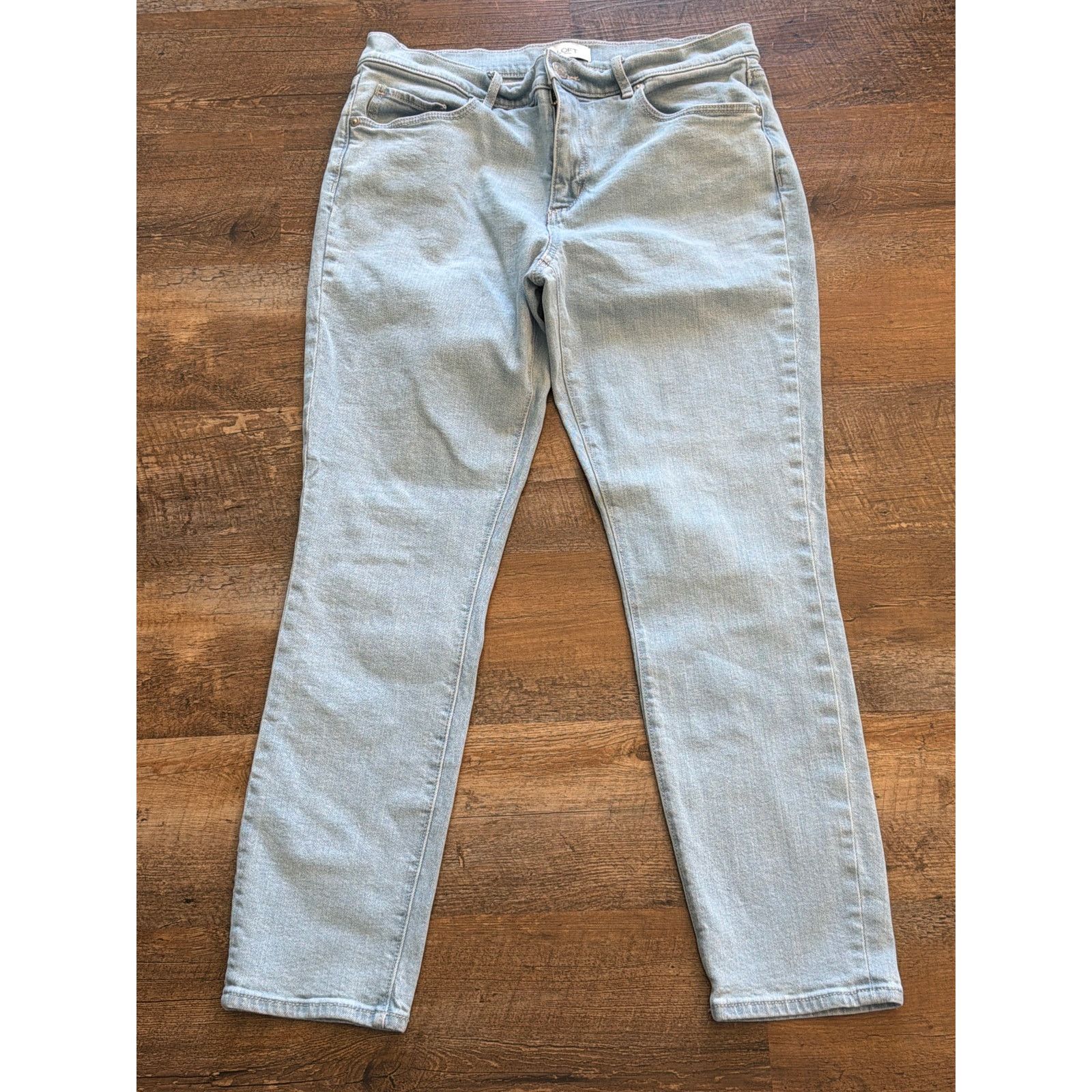 Loft Loft Outlet light blue denim skinny ankle jeans. Sz 8 Size 30" / US 8 / IT 44 - 1 Thumbnail