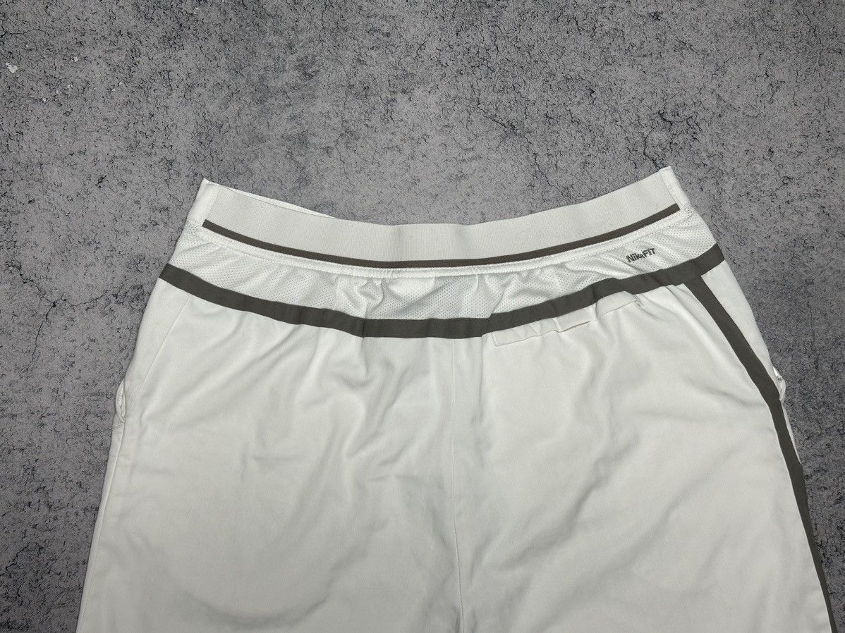 Vintage Vintage Nike Court Tennis Swoosh Logo Shorts Size L Size US 34 / EU 50 - 5 Thumbnail
