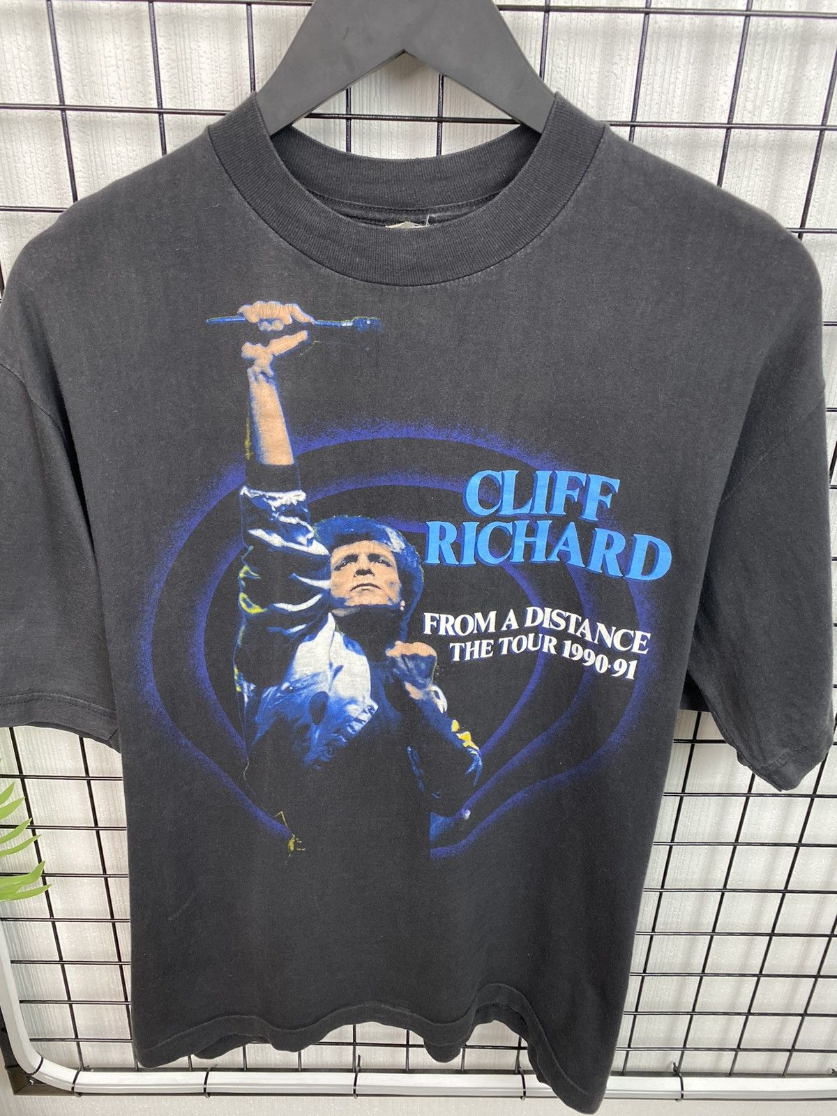 Band Tees × Vintage Vintage 1990-1991 Cliff Richard Tour T Shirt Men’s Pop Tee Size US L / EU 52-54 / 3 - 5 Thumbnail