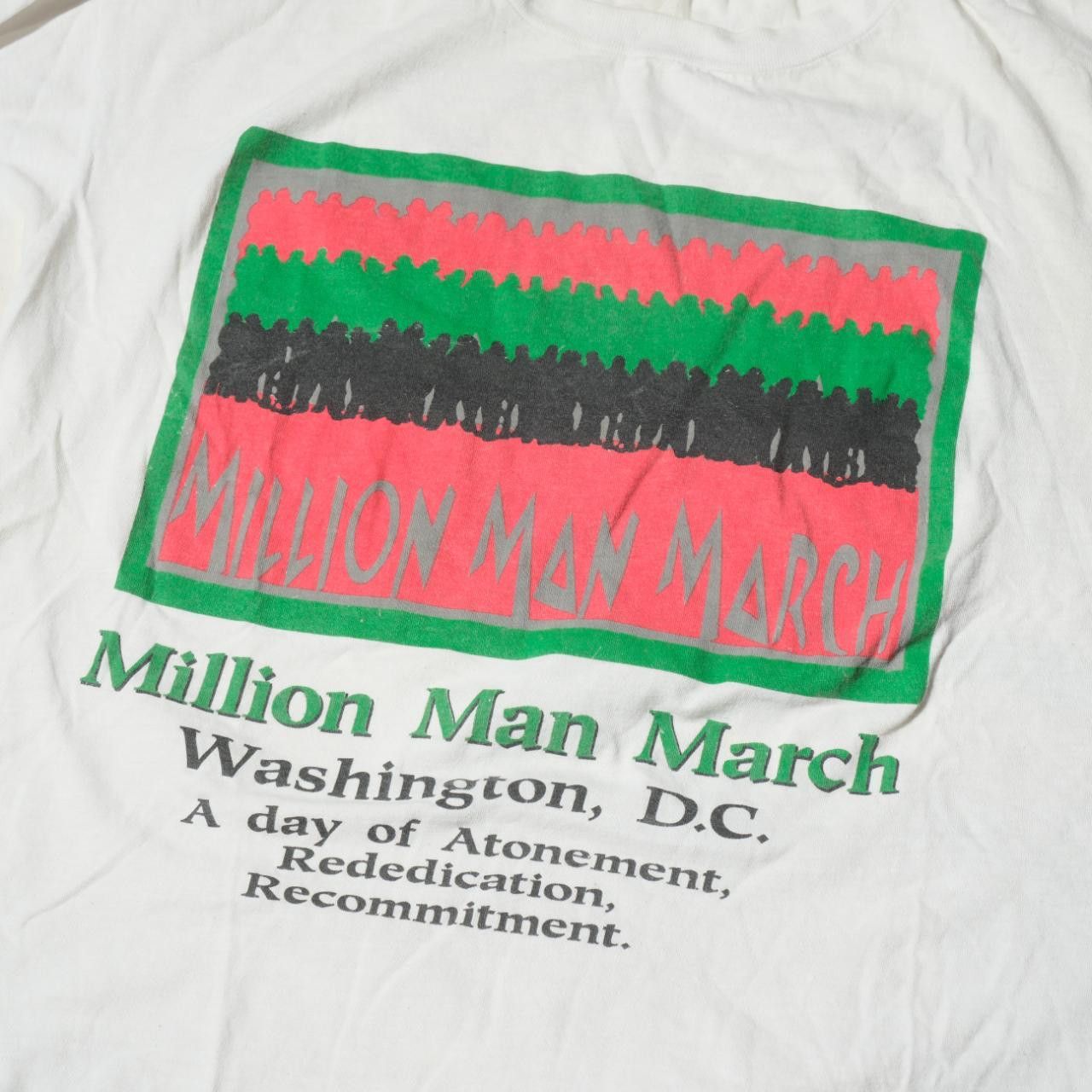 Vintage Vintage The One Million Man March T-Shirt Size US XL / EU 56 / 4 - 6 Thumbnail