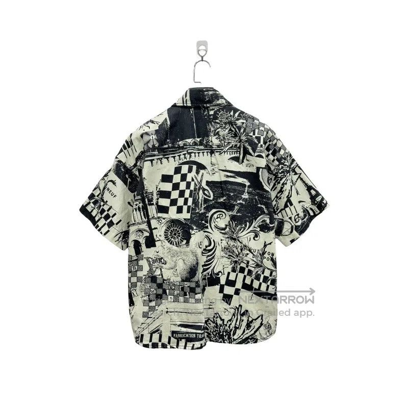 Louis Vuitton Louis Vuitton Cartoon newspaper graffiti denim short sleev Size US M / EU 48-50 / 2 - 2 Thumbnail