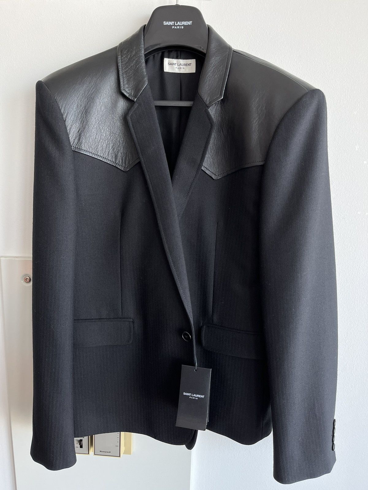 Saint Laurent Paris $4k+ Super Runway Brand NEW Travis Scott Leather Blazer Size US L / EU 52-54 / 3 - 11 Thumbnail