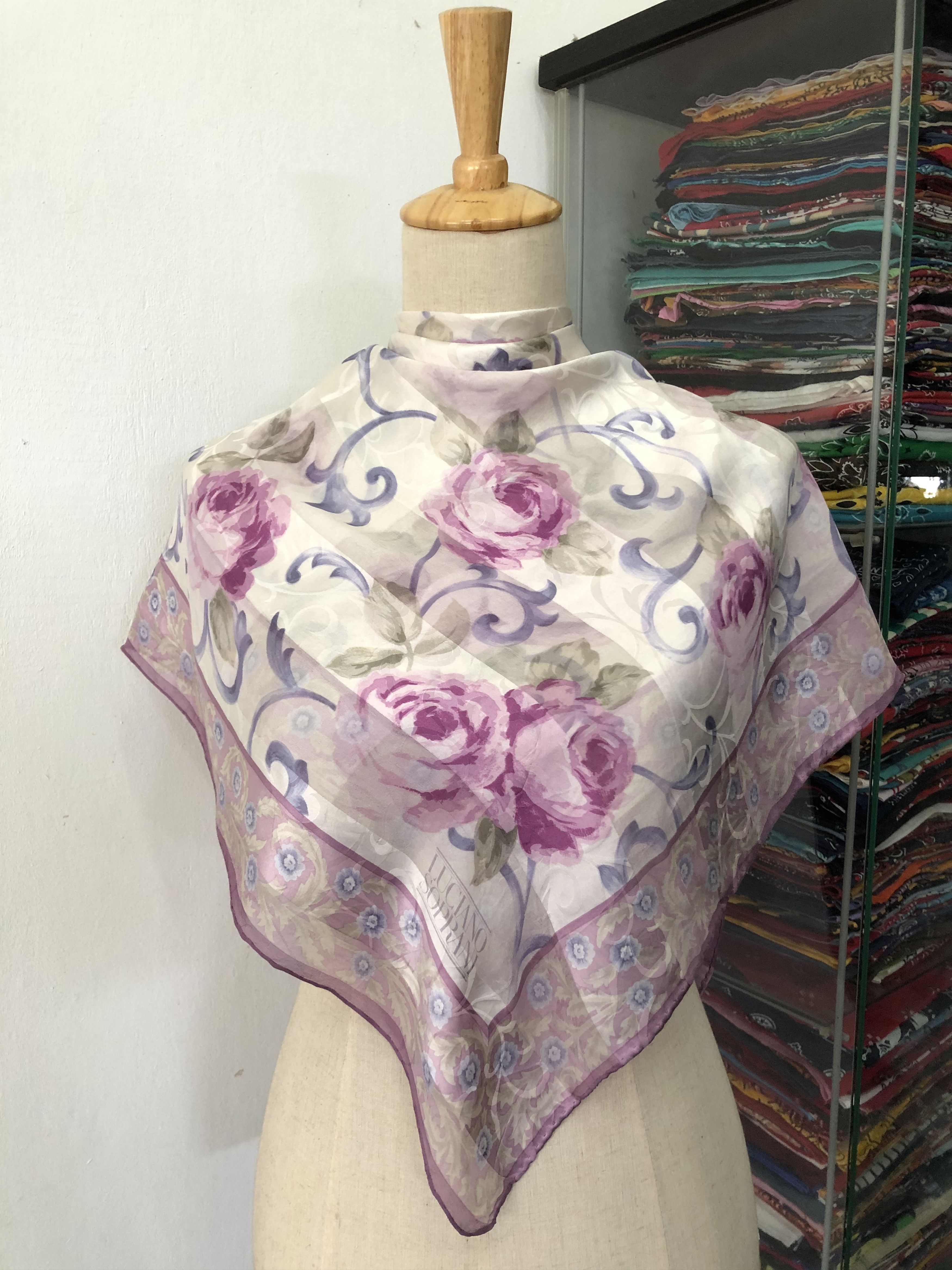 Vintage Vintage Luciano Soprani Silk Scarf Size ONE SIZE - 1 Thumbnail