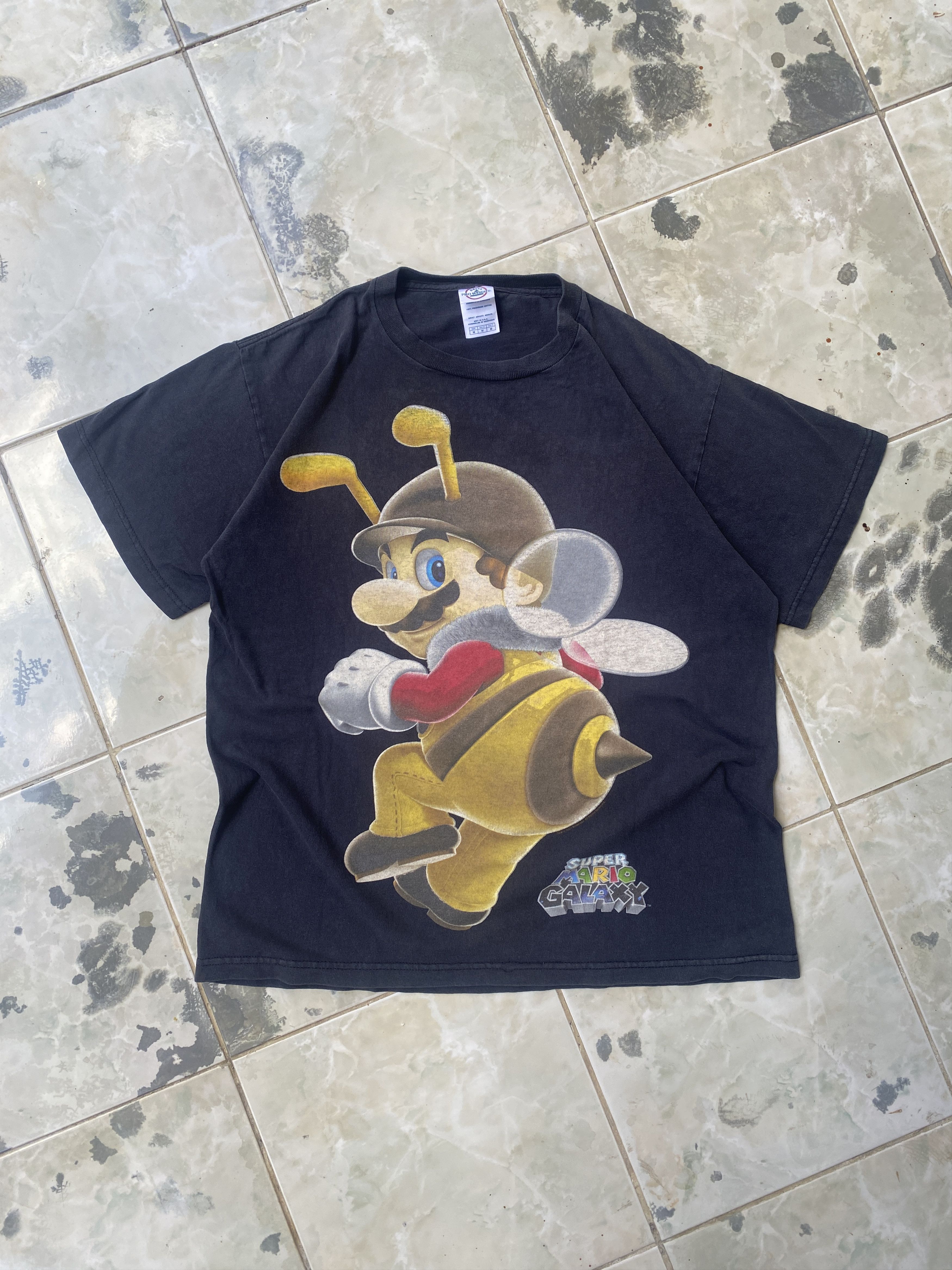 Nintendo Vintage Super Mario Galaxy Bee Nintendo Promo Graphic Tee Size US M / EU 48-50 / 2 - 2 Thumbnail
