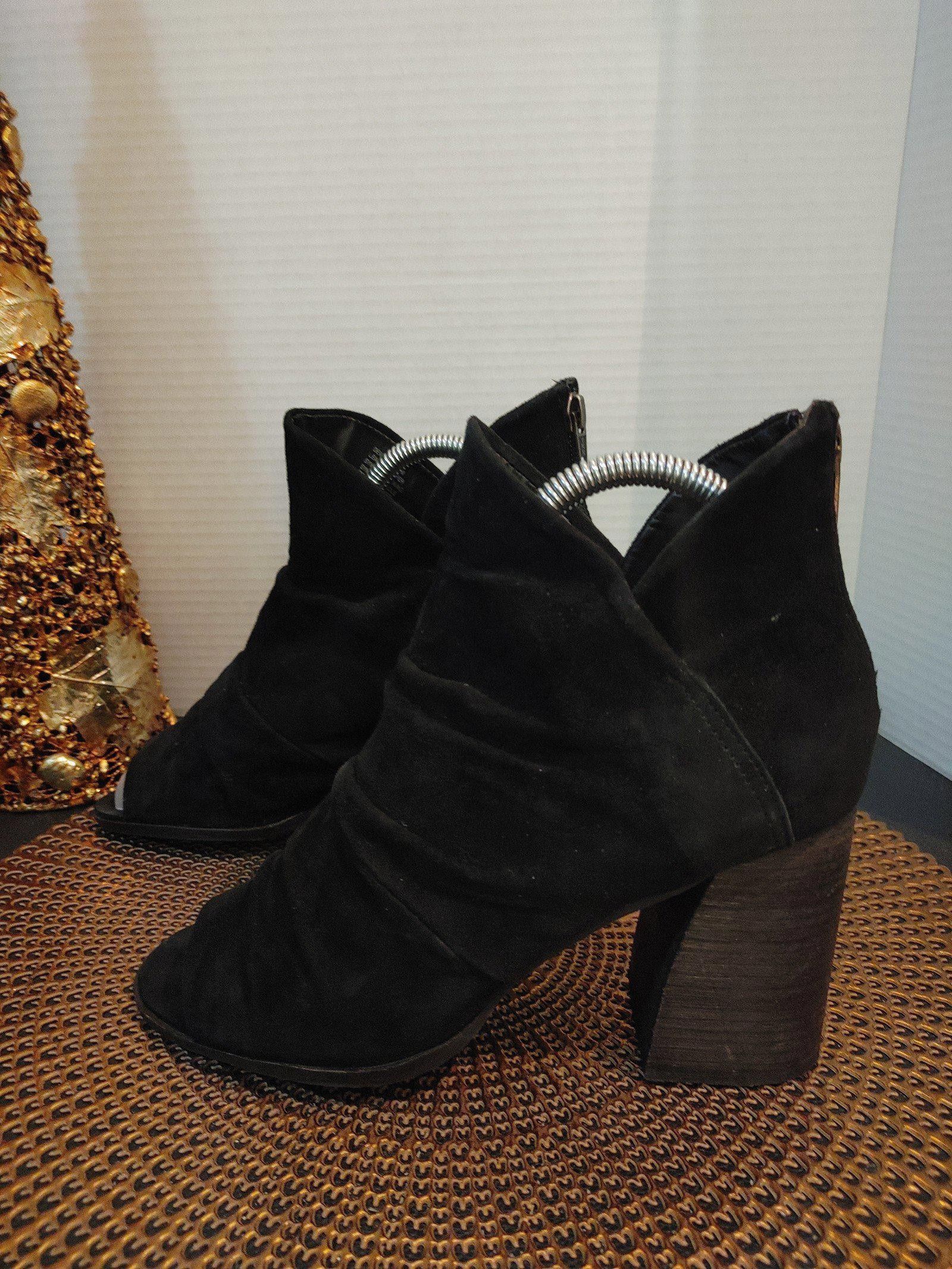 Elie Tahari Tahari Devina Booties Size 8.5 Size US 8.5 / IT 38.5 - 1 Thumbnail