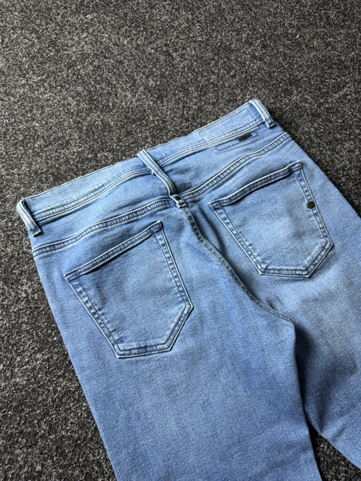 Diesel Luxury 00s Diesel Tapered Jeans Cropped Vintage Y2K Denim Size 30" / US 8 / IT 44 - 13 Thumbnail