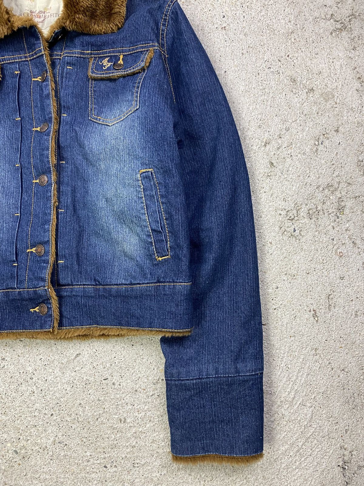 Abercrombie & Fitch Abercrombie & fitch denim jeans jacket fux fur vintage Size M / US 6-8 / IT 42-44 - 7 Thumbnail