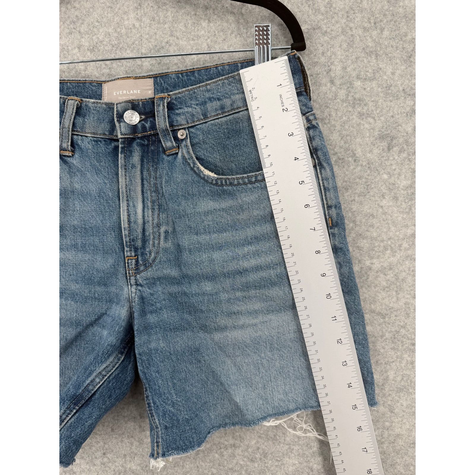 Everlane Everlane The Denim Short, 5" Cut Off, Medium Blue Size 26" / US 2 / IT 38 - 8 Thumbnail