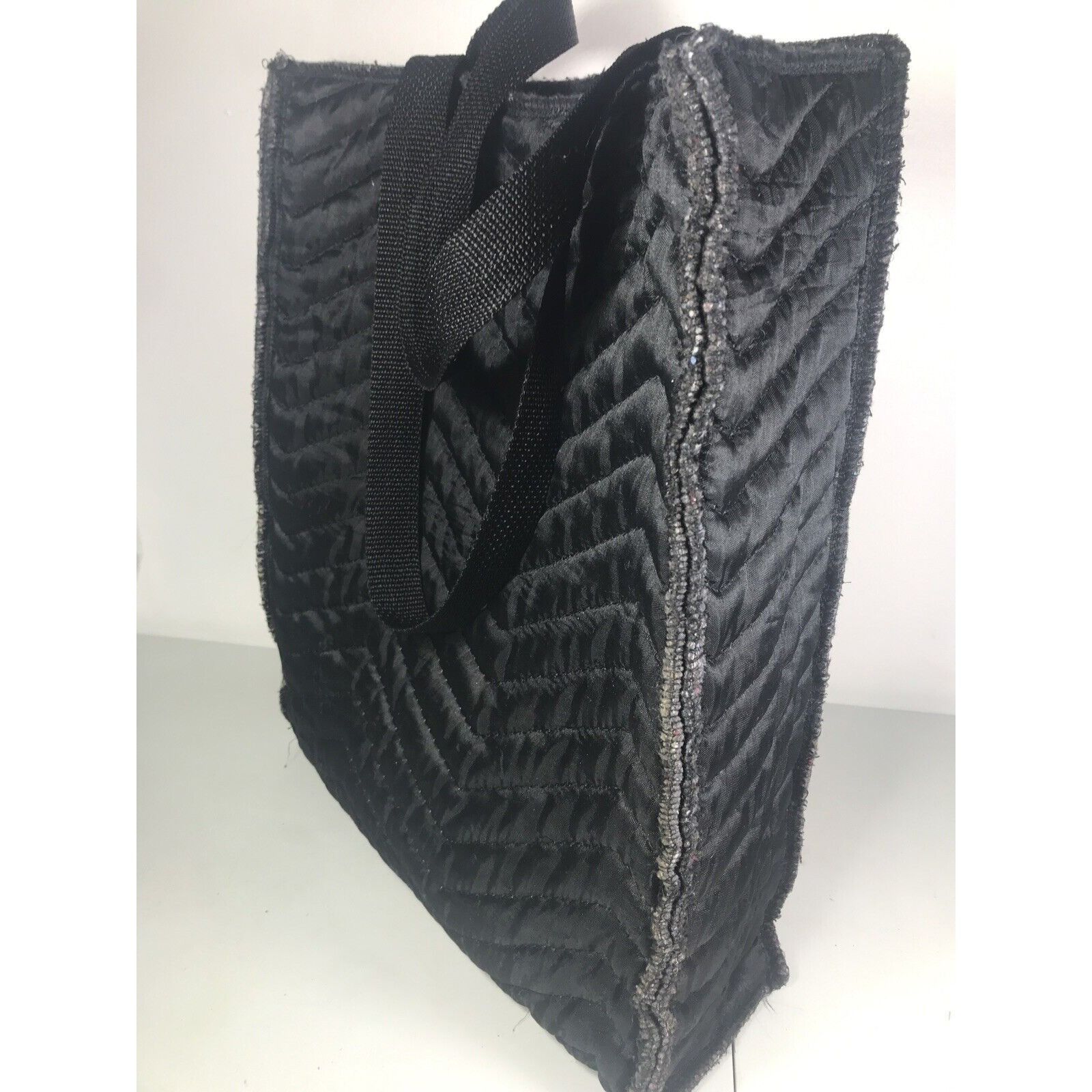 Other Heavy Quilted Reversible Rough-Cut Rock Well Black and Silve Size ONE SIZE - 5 Thumbnail