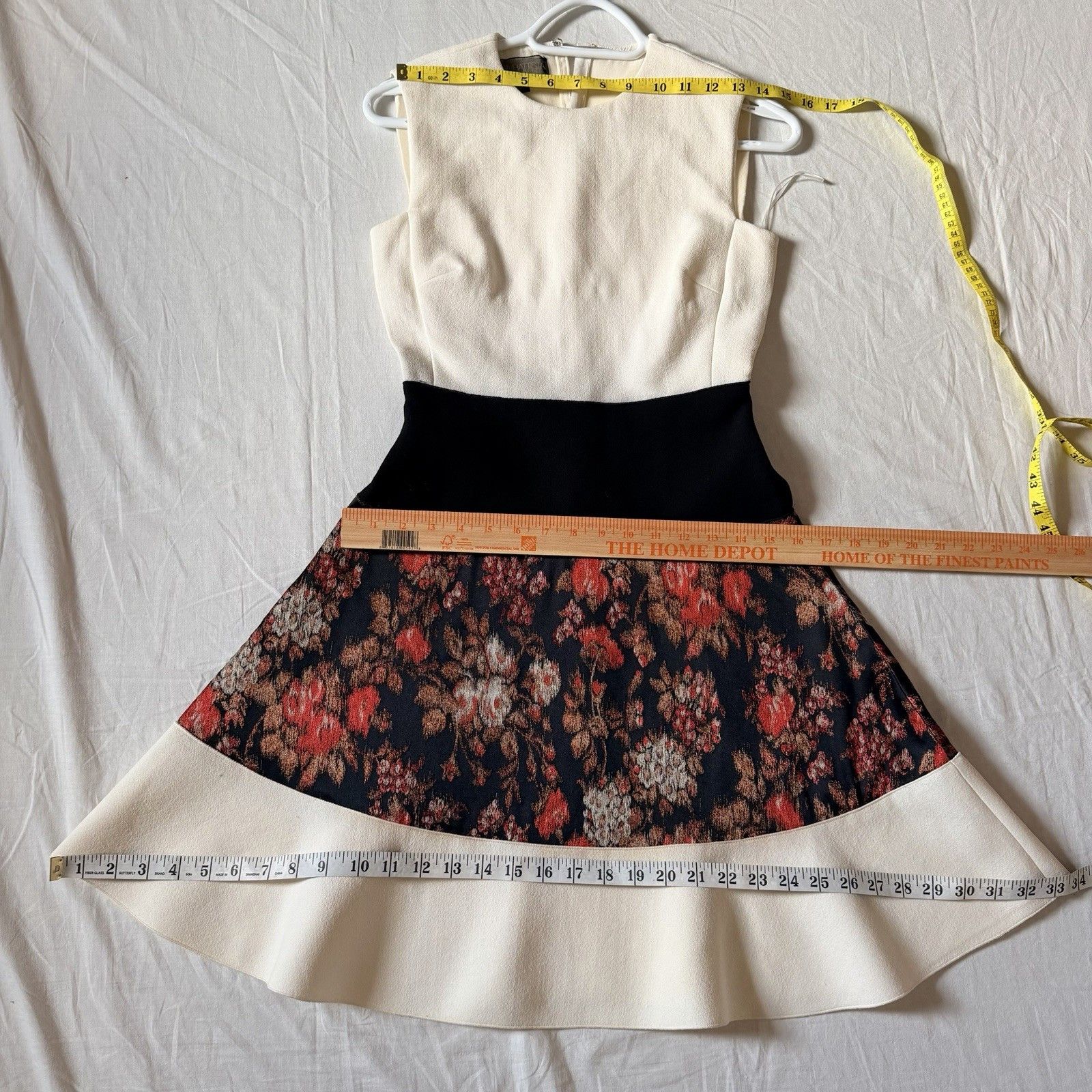 Giambattista Valli Giambattista Valli Pre Fall 2015 Runway Dress IT 38 XXS Silk Size XXS / US 00 / IT 34 - 15 Thumbnail