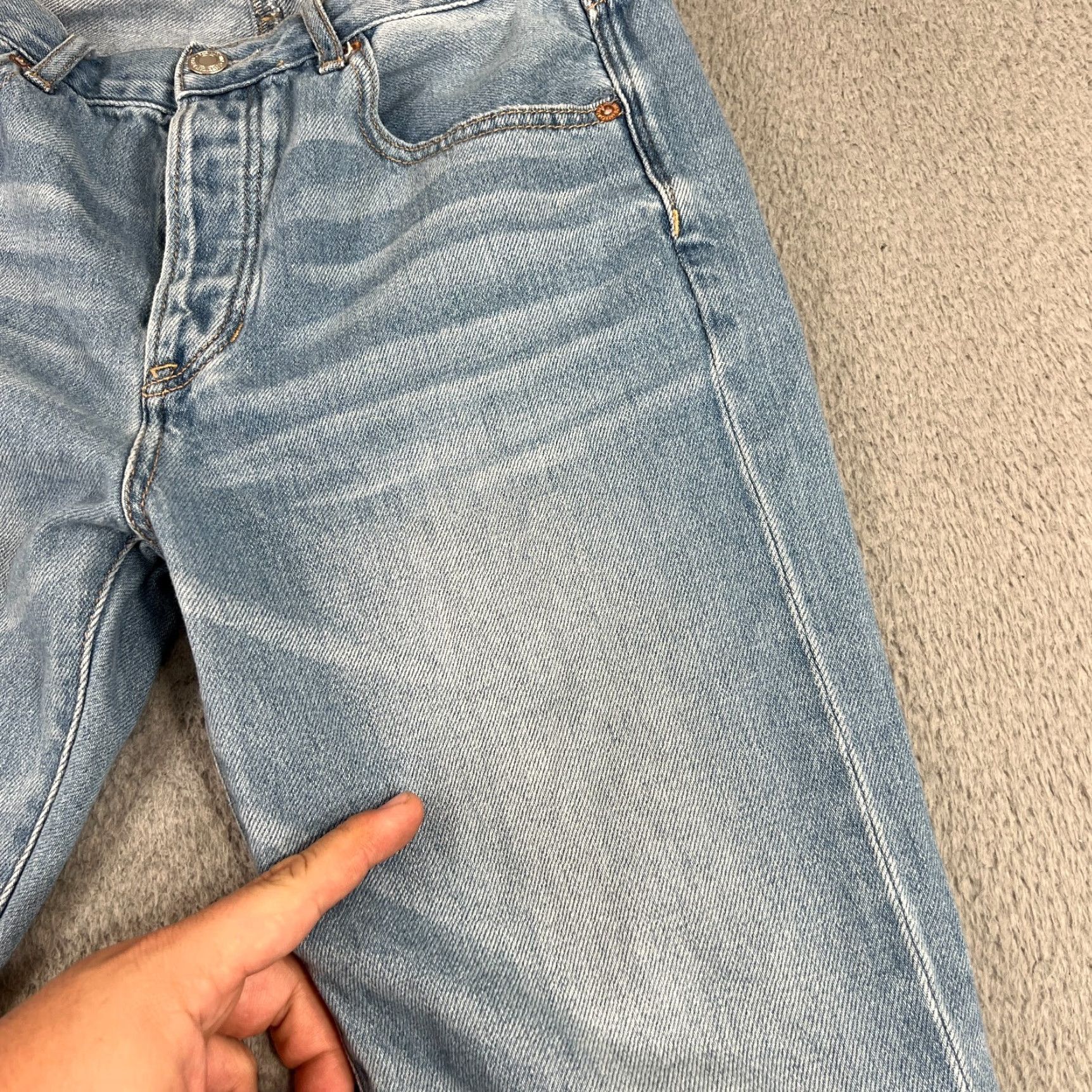American Eagle Outfitters AMERICAN EAGLE OUTFITTERS Light Wash Hi Rise Girlfriend Jeans Womens 4 Blue Cotton Size 27" / US 4 / IT 40 - 5 Thumbnail