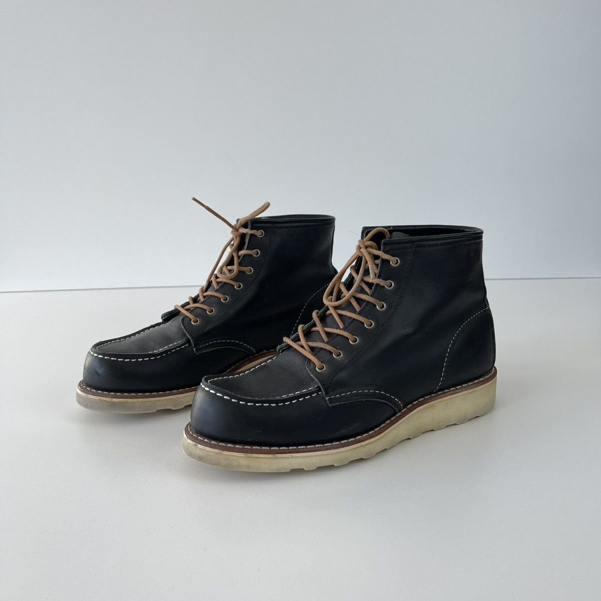 Red Wing Red Wing 3373 6” Moc Toe Classic Leather Boots Black Women’s Size US 8.5 / IT 38.5 - 1 Thumbnail
