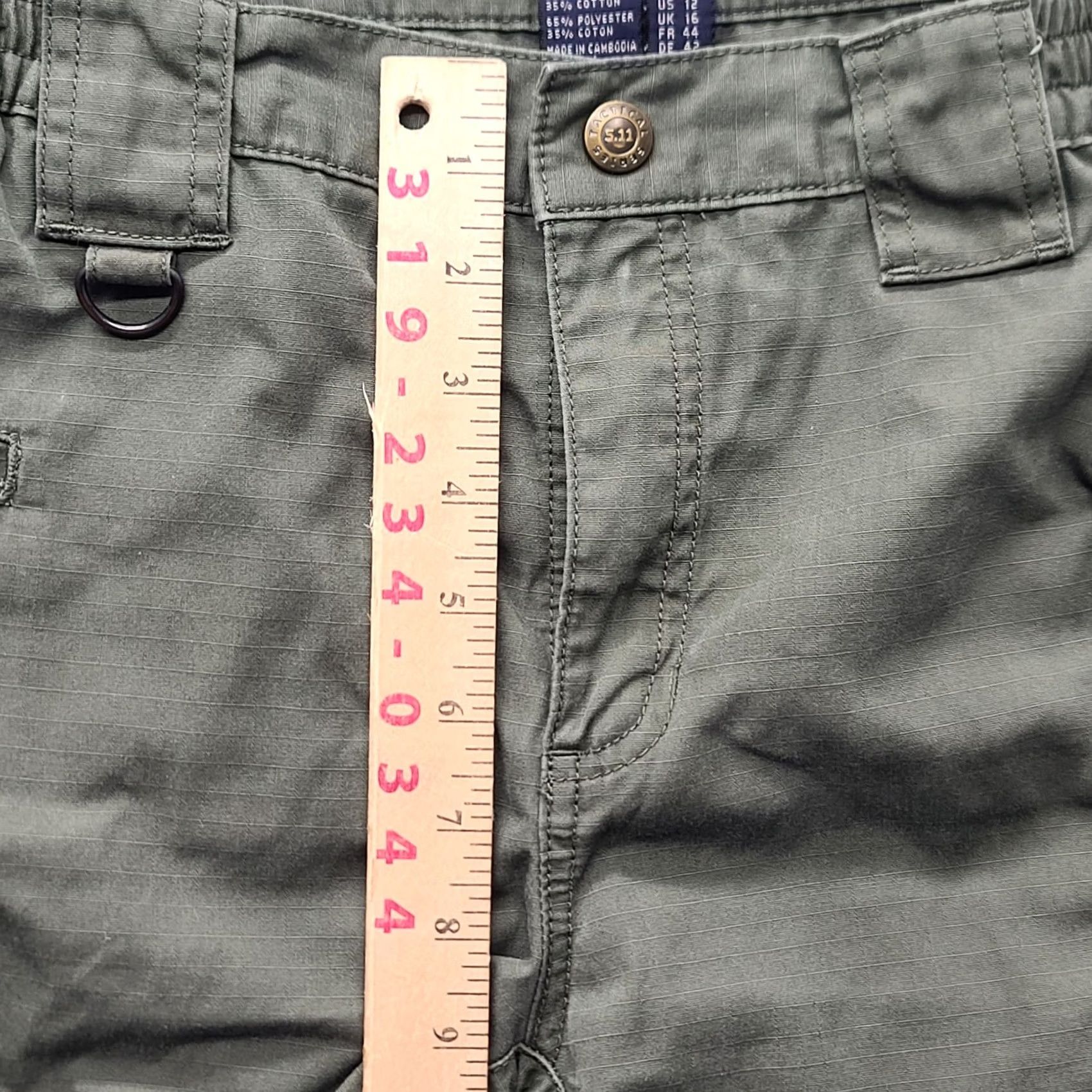 Vintage 5.11 Tactical Shorts Womens 12 Cargo Outdoors Hiking Canvas Cotton Polyester Green Mid Rise 8 in Pockets Zipper Regular Fit Day Outdoor Womens Size 34" / US 12 / IT 48 - 4 Thumbnail