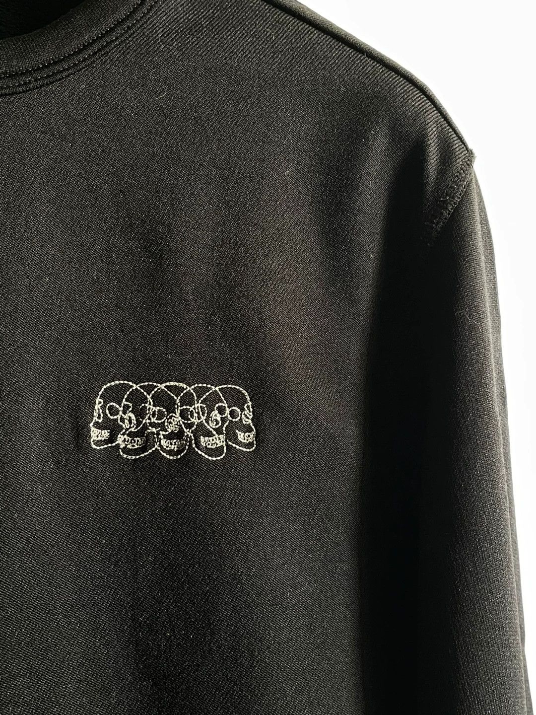 McQ Alexander McQueen Alexander McQueen Embroidered Hoodie with Sleeves Size US XS / EU 42 / 0 - 1 Thumbnail