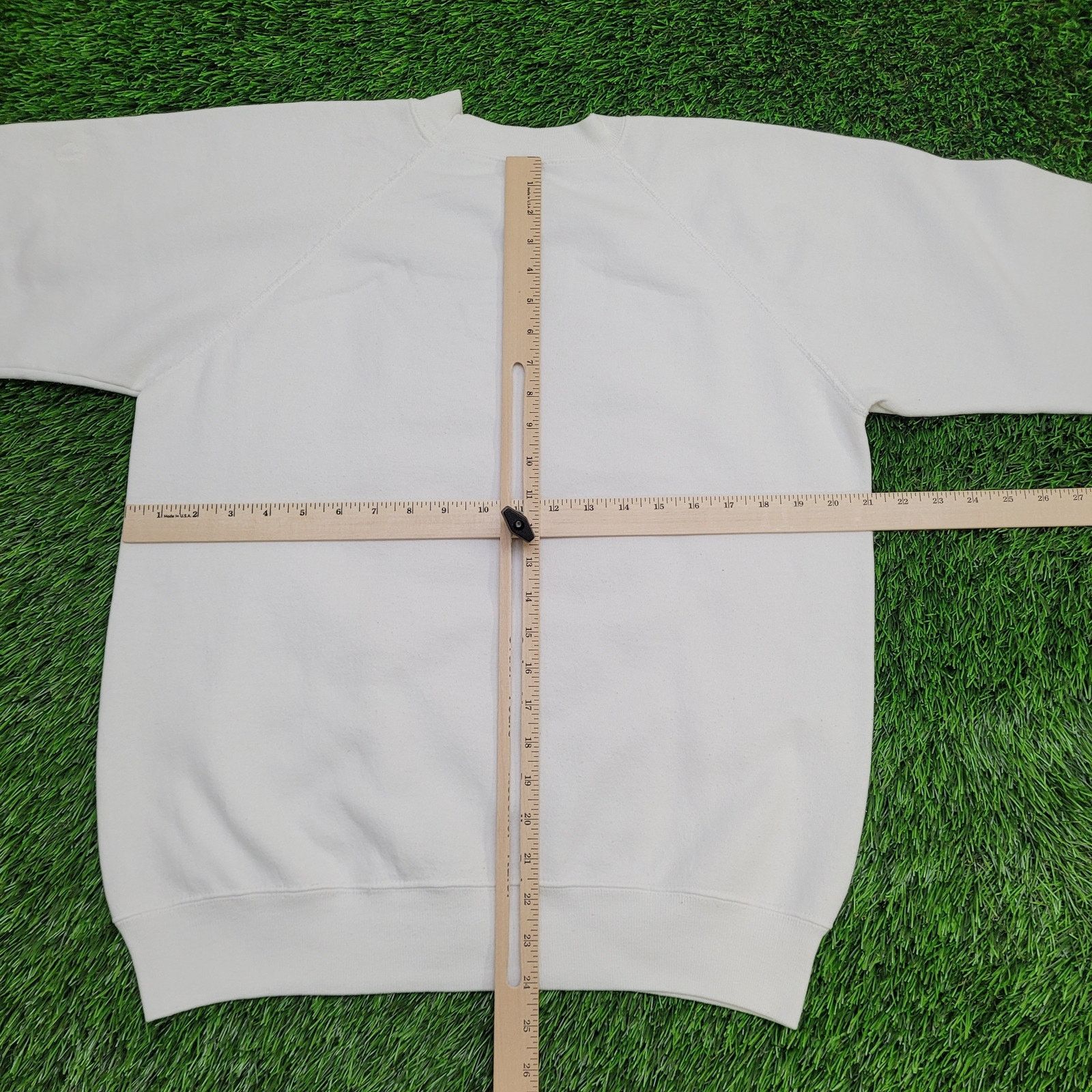 Hanes Vintage 1991 Comics and DA-Kind Sweatshirt Large 21x24 White Size US L / EU 52-54 / 3 - 4 Thumbnail