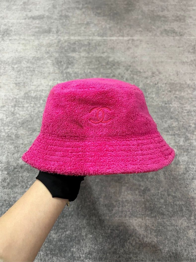 Chanel Chanel Pink embroidered double C towel fisherman's hat Size ONE SIZE - 1 Thumbnail