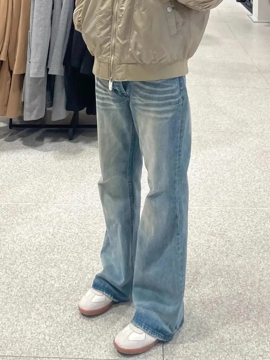 Japanese Brand × Jean Retro cat whiskers casual loose slightly flared jeans Size US 32 / EU 48 - 2 Thumbnail