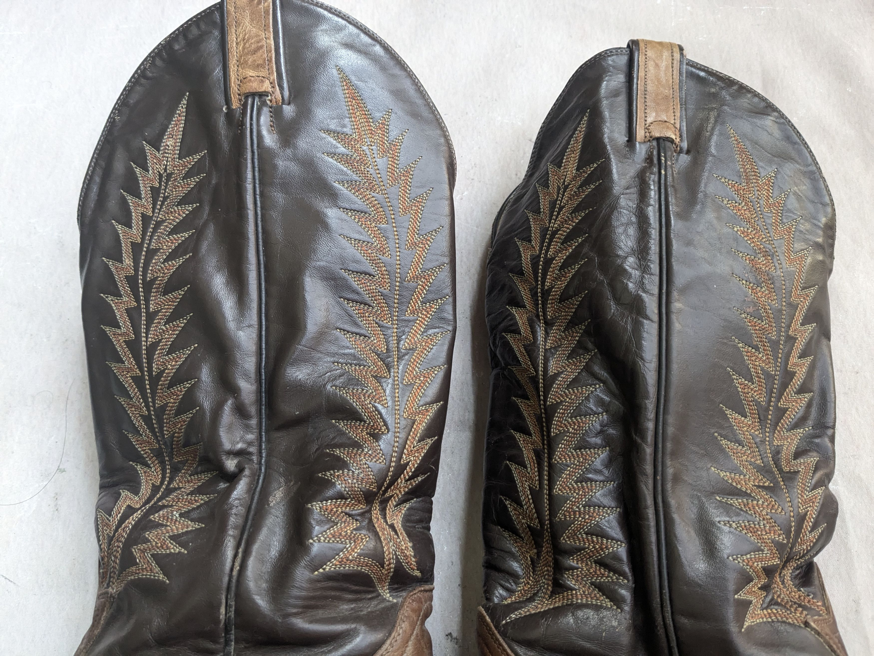 Genuine Leather Vintage Tony Lama Cowboy Boots Brown 9 Wide Leather Western Size US 9 / EU 42 - 12 Thumbnail