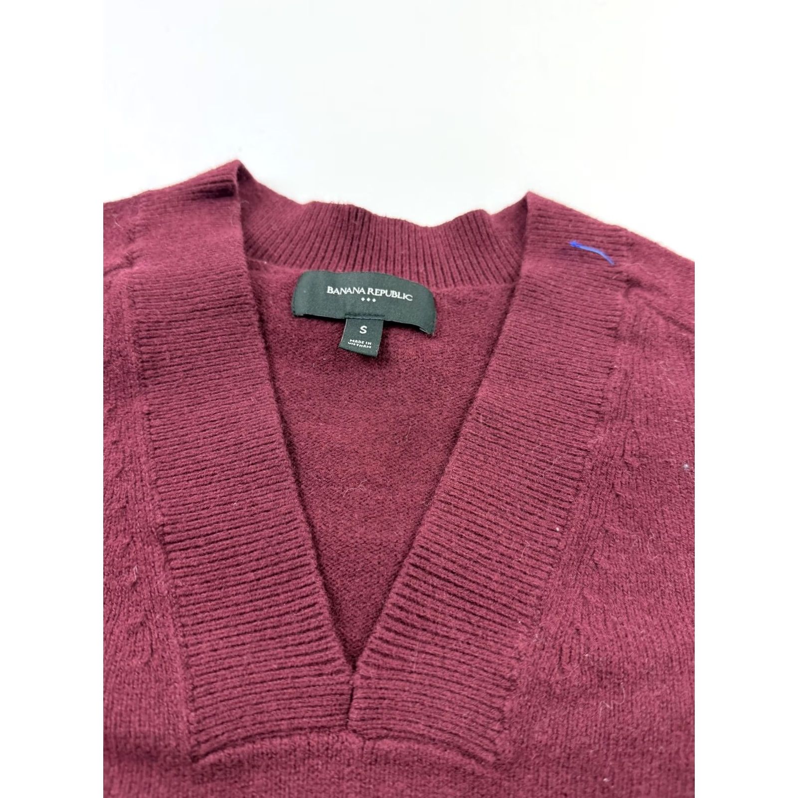 Banana Republic Banana Republic Sweater Womens Small Red V-Neck Raglan Knit Pullover Soft Size S / US 4 / IT 40 - 3 Thumbnail