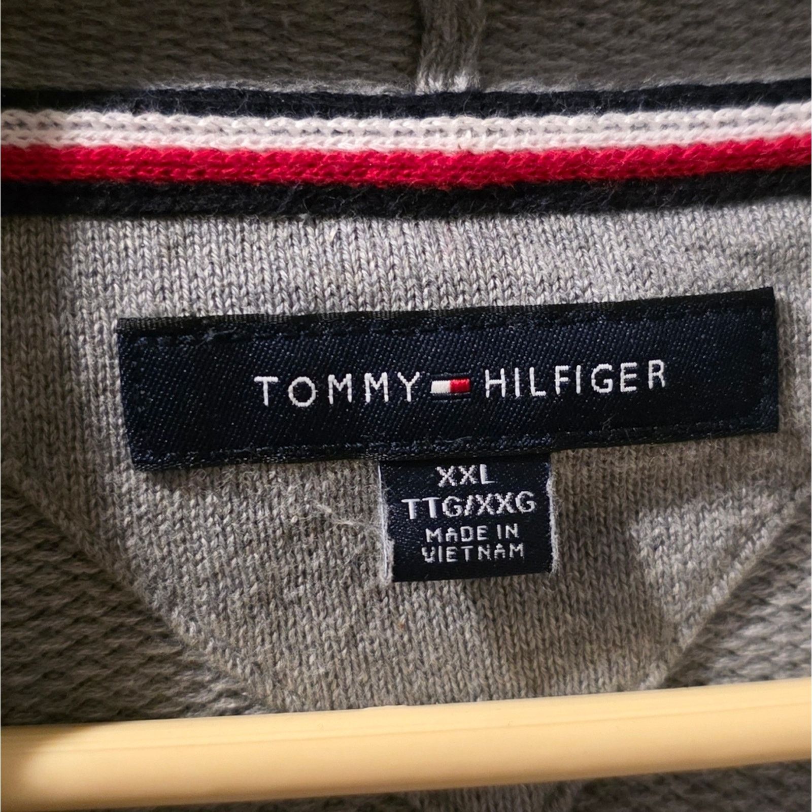 Tommy Hilfiger Tommy Hilfiger Light Gray Pullover Hoodie with 3 Stripe Logo Size US XXL / EU 58 / 5 - 3 Thumbnail