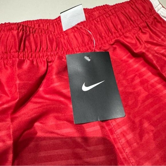 Nike NWT NIKE DRI-FIT RED SHORTS WHITE STRIPED SZ SMALL S Size 24" / US 00 / IT 34 - 3 Thumbnail