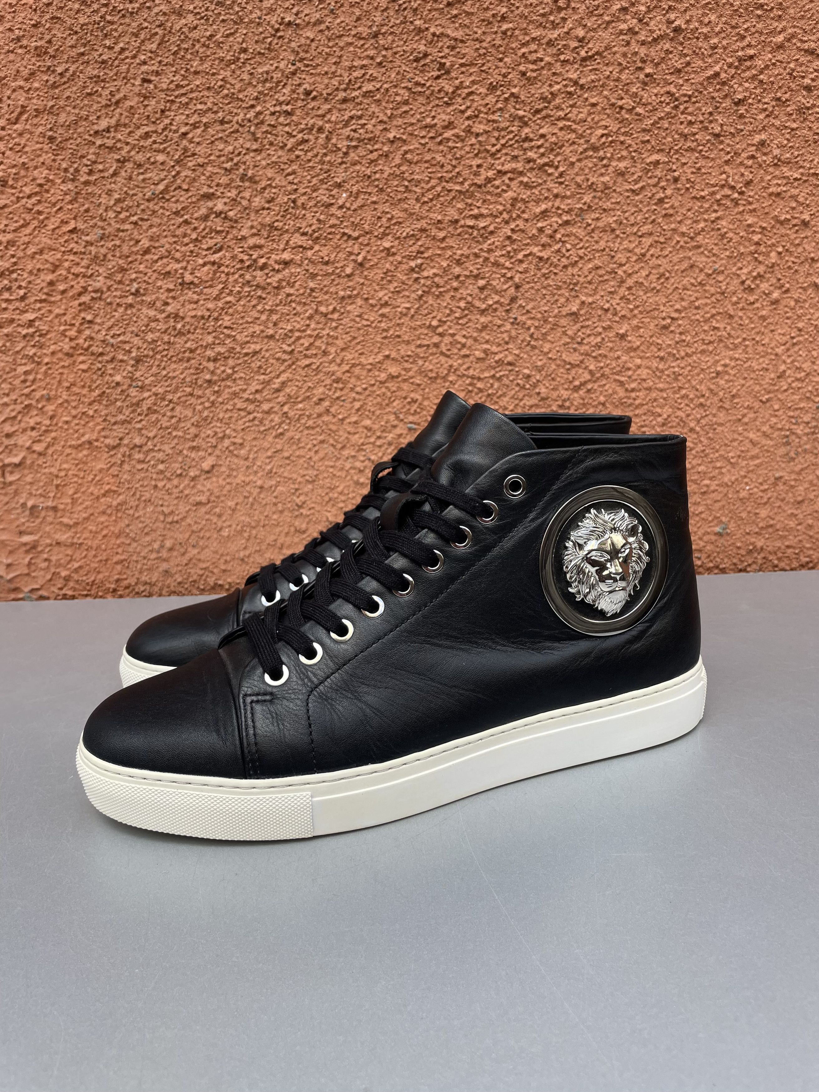 Versus Versace Rare Versace versus hi-top logo silver Size US 8 / EU 41 - 3 Thumbnail