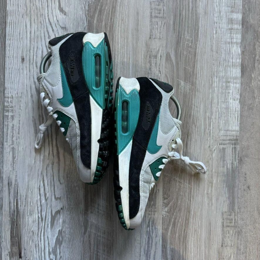 Nike NIKE • WMNS Air Max '90 Essential "Emerald" (6.5M) Size US 6.5 / EU 39-40 - 9 Thumbnail