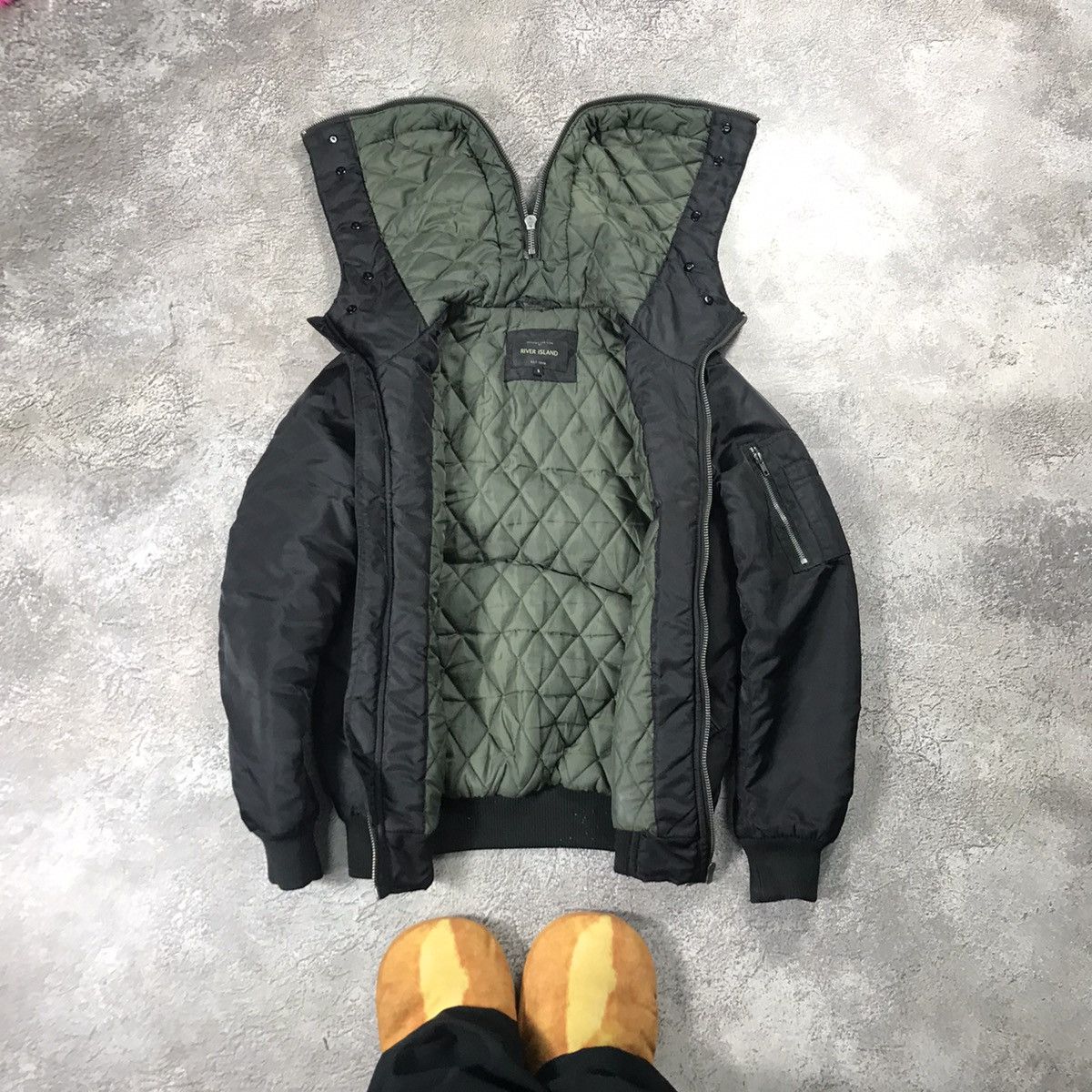 Vintage Vintage Y2K Quilted Bomber Jacket Hood Streetwear Logo S Size US S / EU 44-46 / 1 - 6 Thumbnail