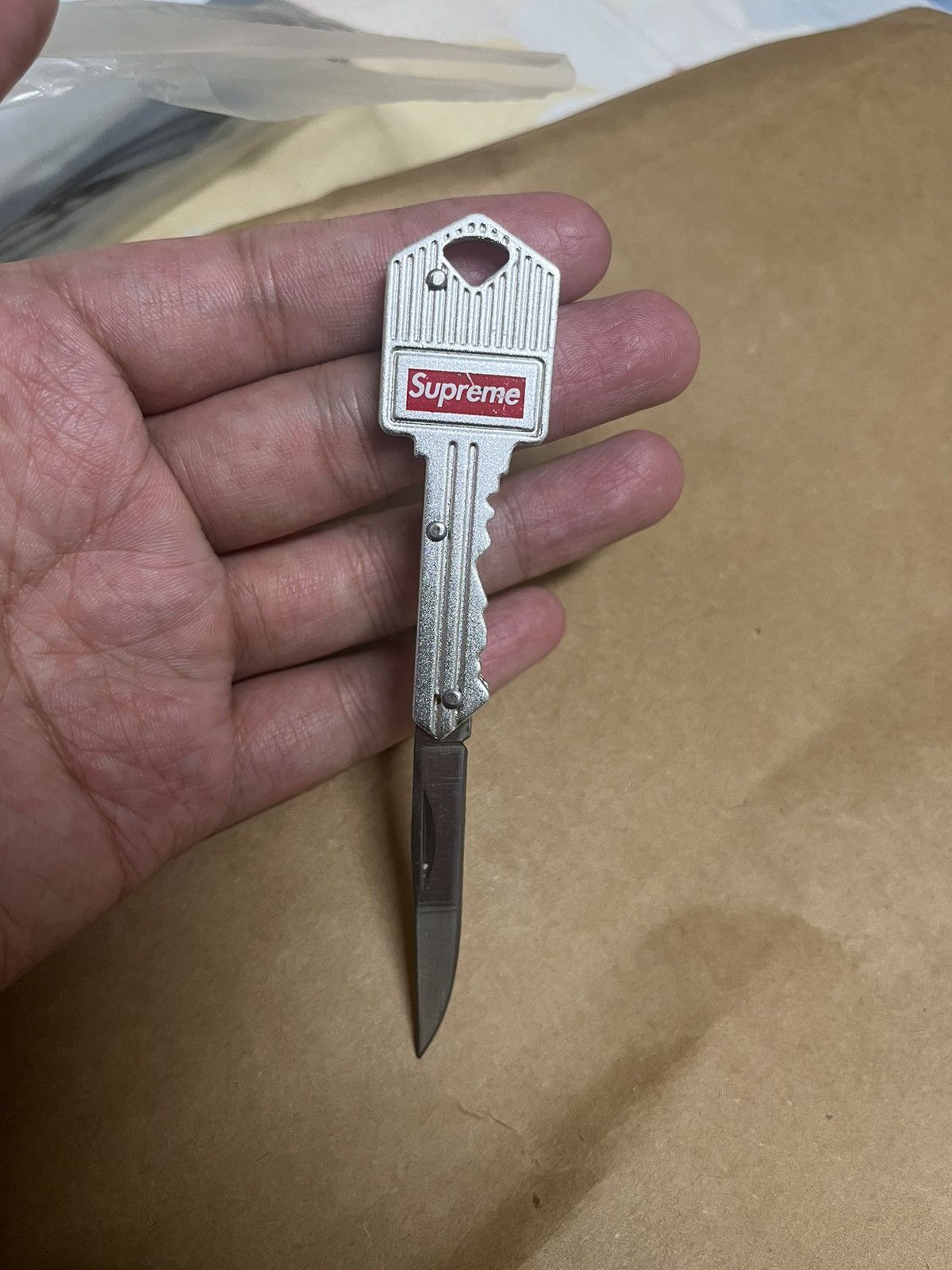 新品★2017ss Supreme Key Knife Silver Box ★ Supreme Supreme key knife | Grailed