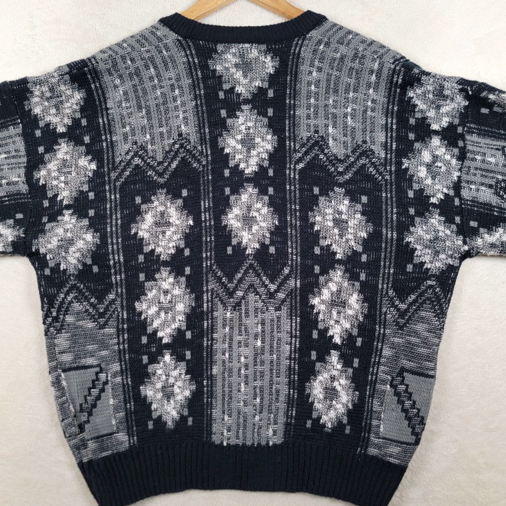 Saturdays NYC VINTAGE SATURDAYS Cardigan Mens XL Tribal Aztec Black White 90s Geometric Knit Sweater Size US XL / EU 56 / 4 - 3 Thumbnail