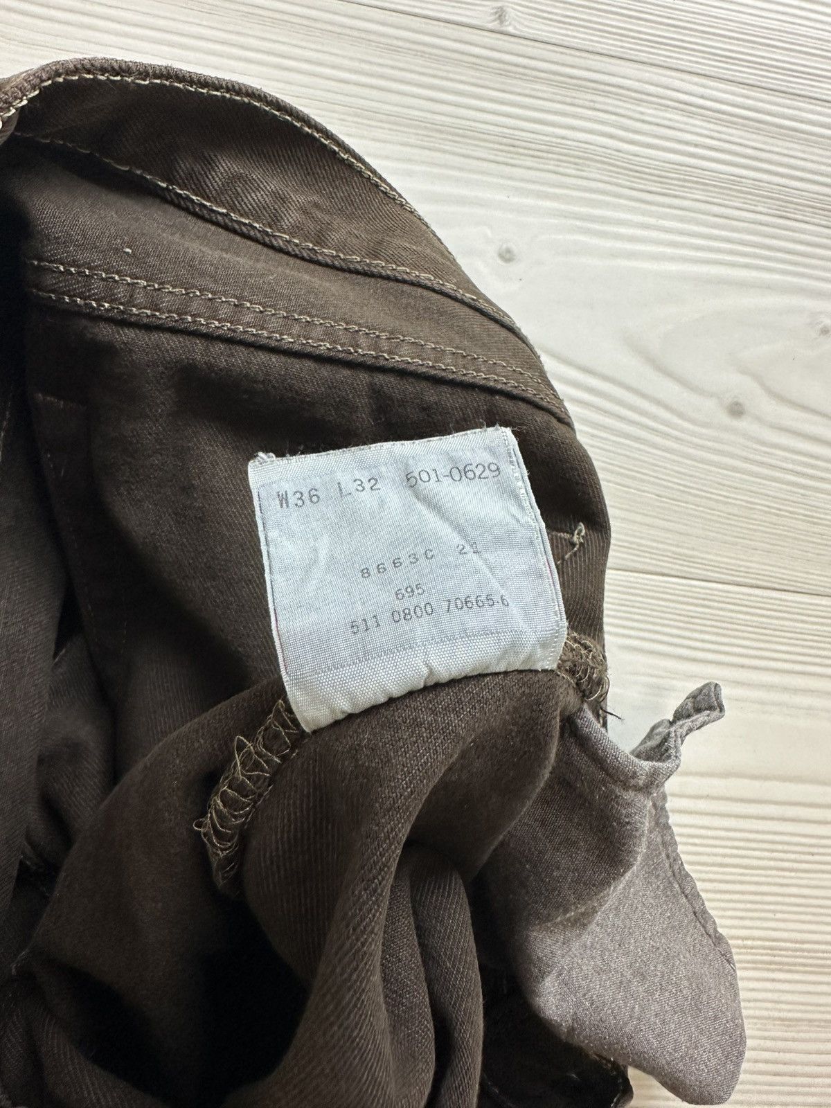 Levi's Vintage Clothing Levi’s vintage 00’ brown jeans RARE 501 36/32 Size US 36 / EU 52 - 5 Thumbnail
