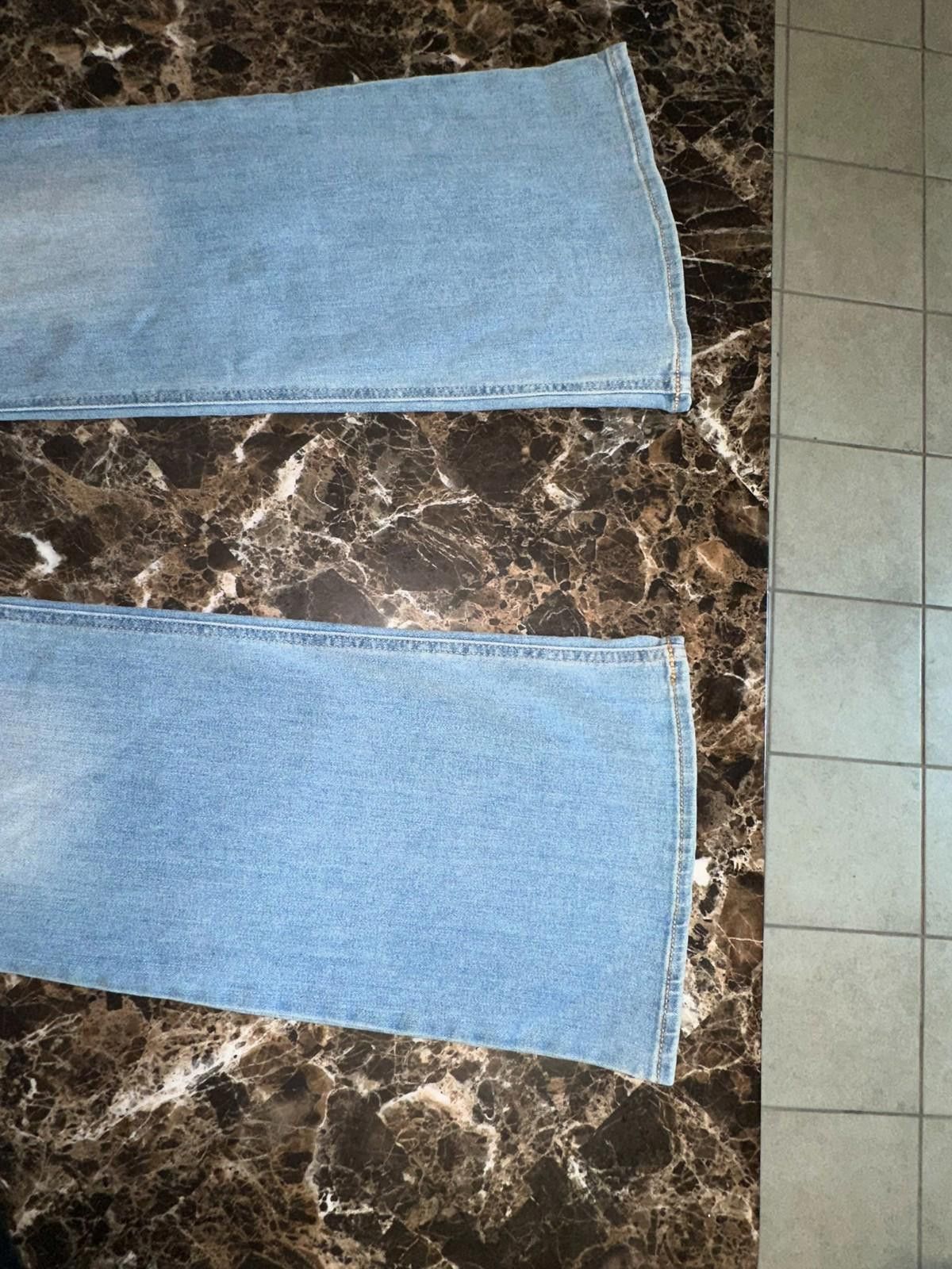 Old Navy Old Navy Flared Denim – Women’s 12, New with Tags Size 34" / US 12 / IT 48 - 3 Thumbnail