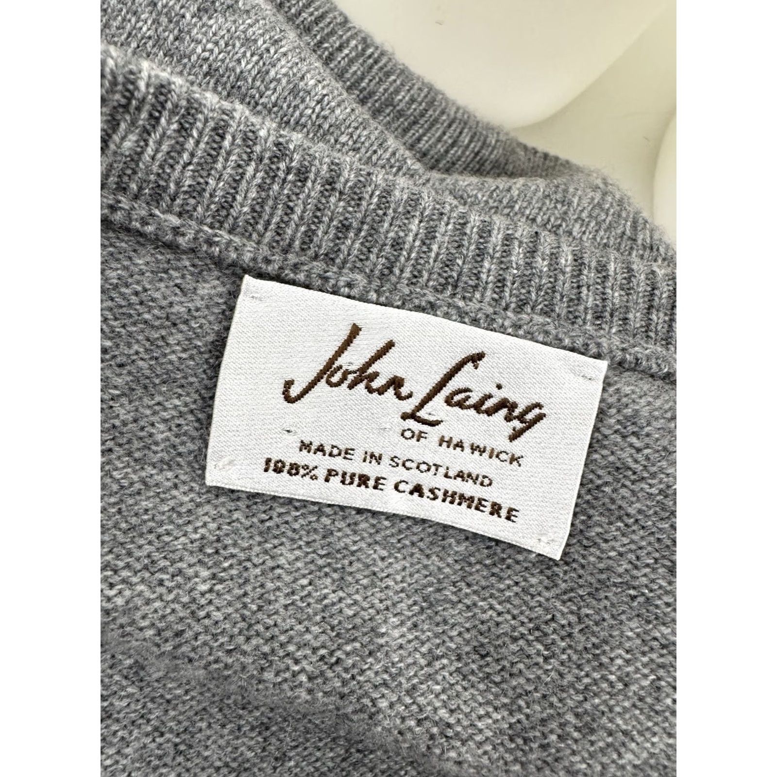 Vintage JOHN LAING Cashmere V-Neck Sweater Vest 4XL Big & Tall Gray Mens Shirt Size 4XL Wool Knit Vintage ZZ4 Size US XXL / EU 58 / 5 - 3 Thumbnail