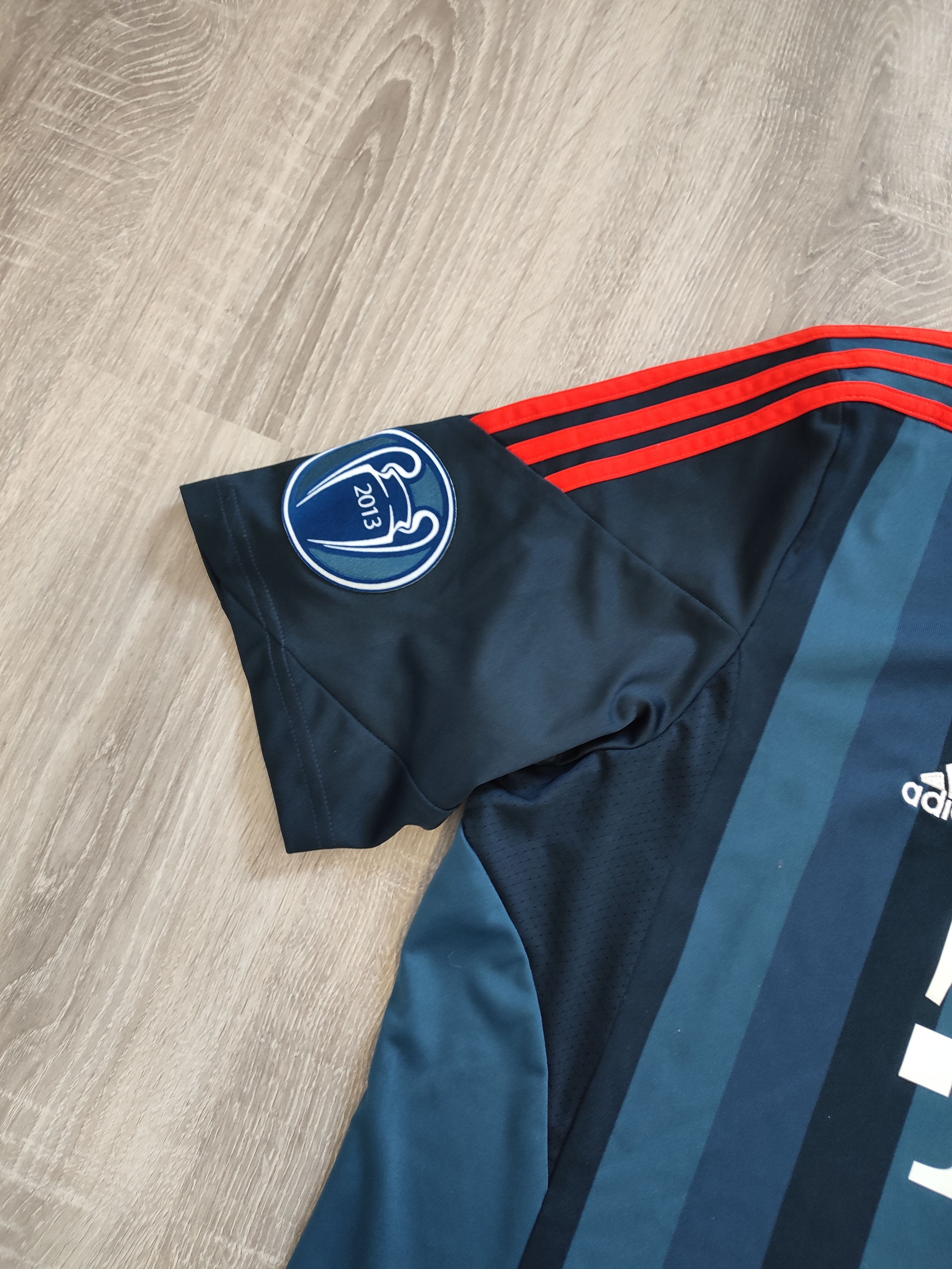 Adidas FC BAYERN MUNICH 2013/2014 THIRD FOOTBALL XL Size US XL / EU 56 / 4 - 8 Thumbnail