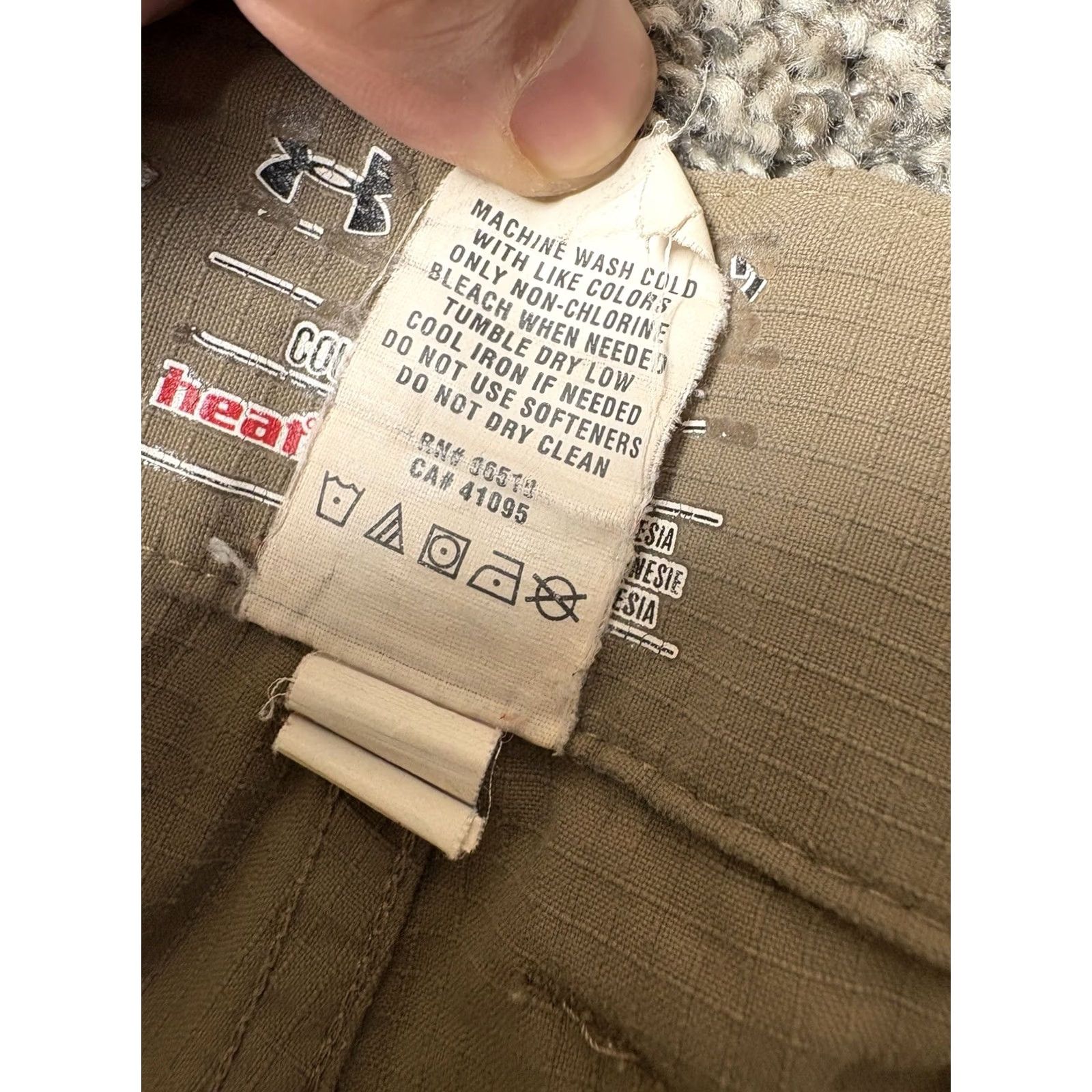 Under Armour Under Armour Ripstop Pants Mens 42x32 Beige Cargo Convertible Hooded? No. Size US 42 / EU 58 - 4 Thumbnail