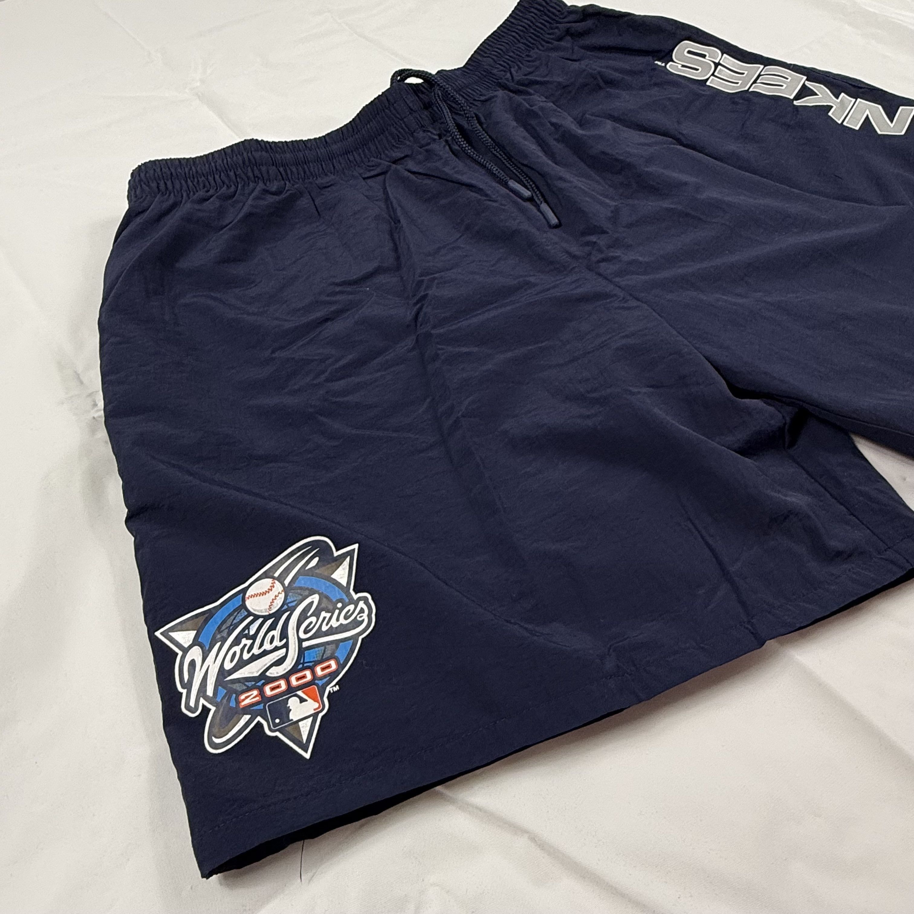 Mitchell & Ness Mitchell & Ness New York Yankees World Series Nylon Shorts Size US 39 - 2 Thumbnail