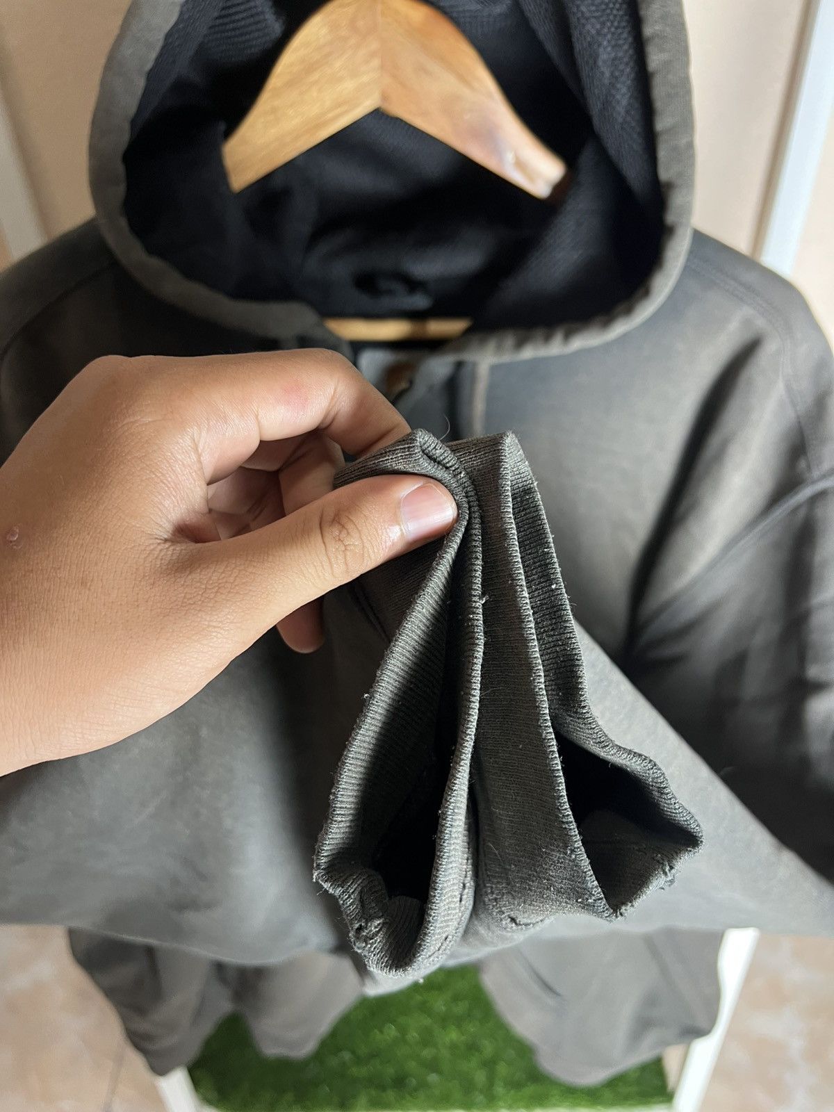 Carhartt Carhatt Rain Defender Hoodie Thrash Style Faded Distress Size US XL / EU 56 / 4 - 8 Thumbnail