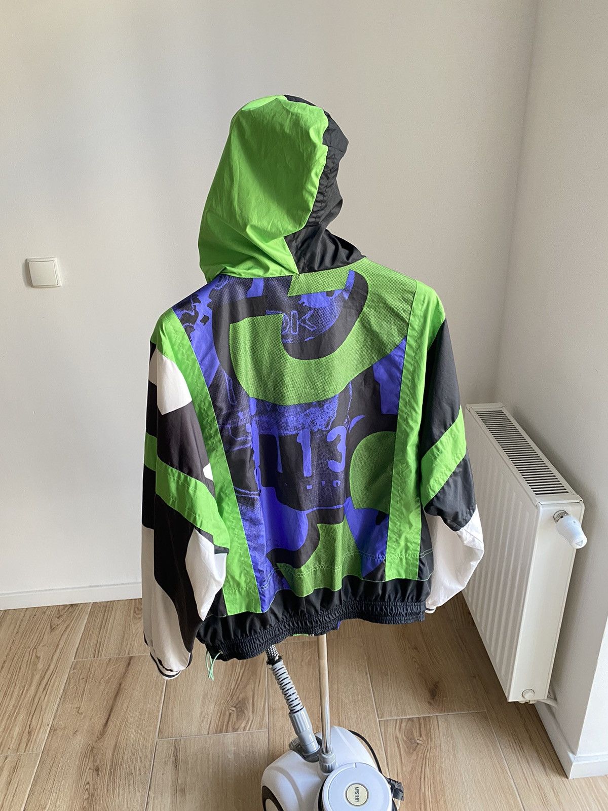 Nike Rare Vintage Nike Jacket Size US L / EU 52-54 / 3 - 6 Thumbnail