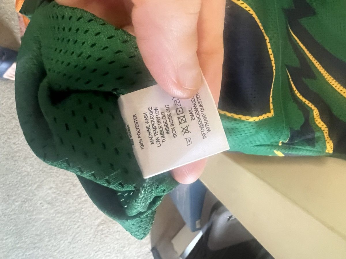 Eric Emanuel Eric Emanuel sport jersey 91 green & yellow large Size US L / EU 52-54 / 3 - 8 Thumbnail