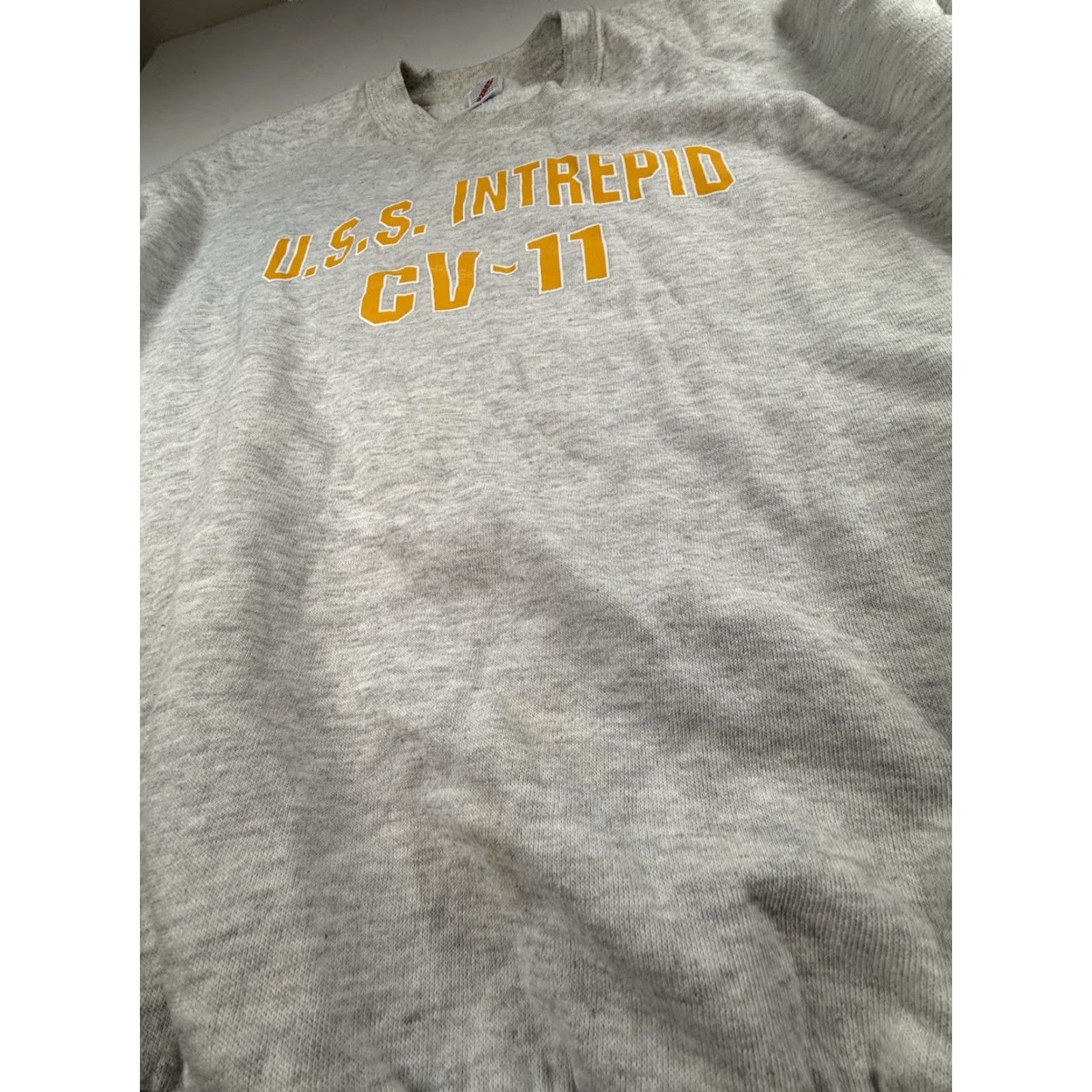Vintage VINTAGE Mens Sweatshirt Navy U.S.S. INTREPID Size XL Gray Mens Navy Sweatshirt Light wear Pre owned Used with stains 330 Size US XL / EU 56 / 4 - 4 Thumbnail